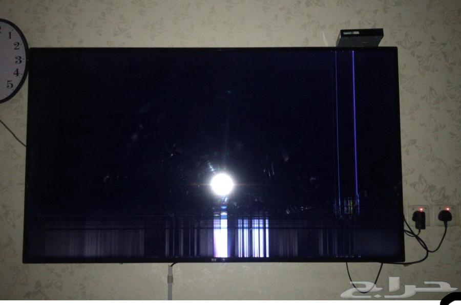شاشة 65 كسر من جنب64584968121091110