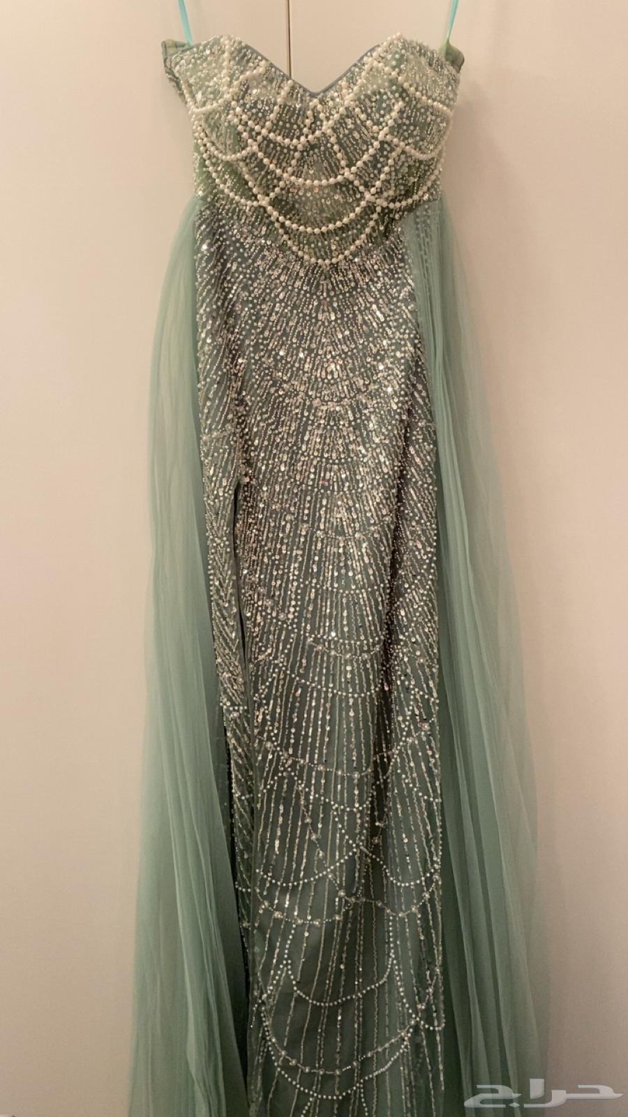 فستان نظيف وجديد مقاس xs استخدام 7 ساعات64596378485249112