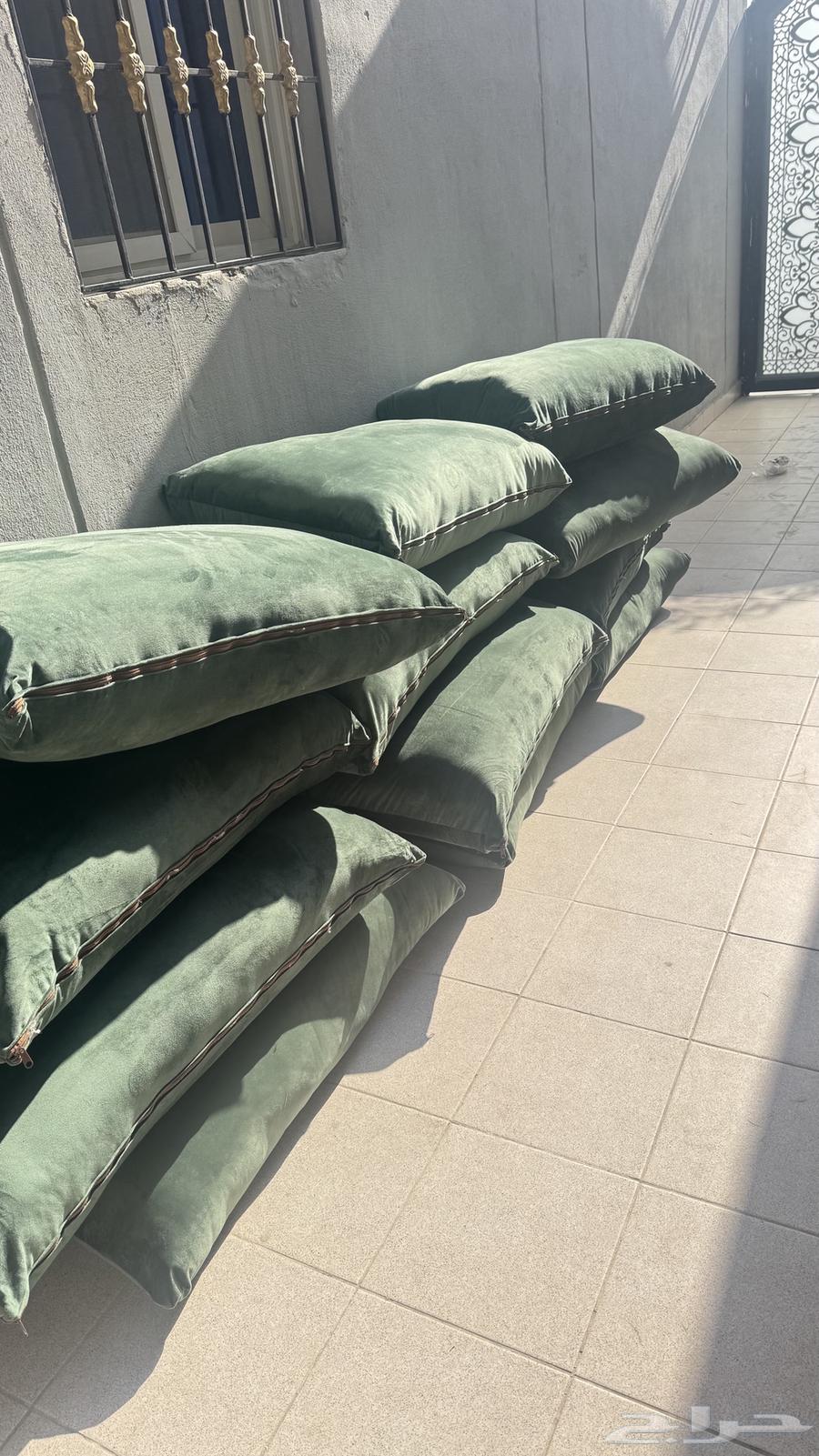 مساند ظهر ارضيه للبيع المستعجل64592950861570110