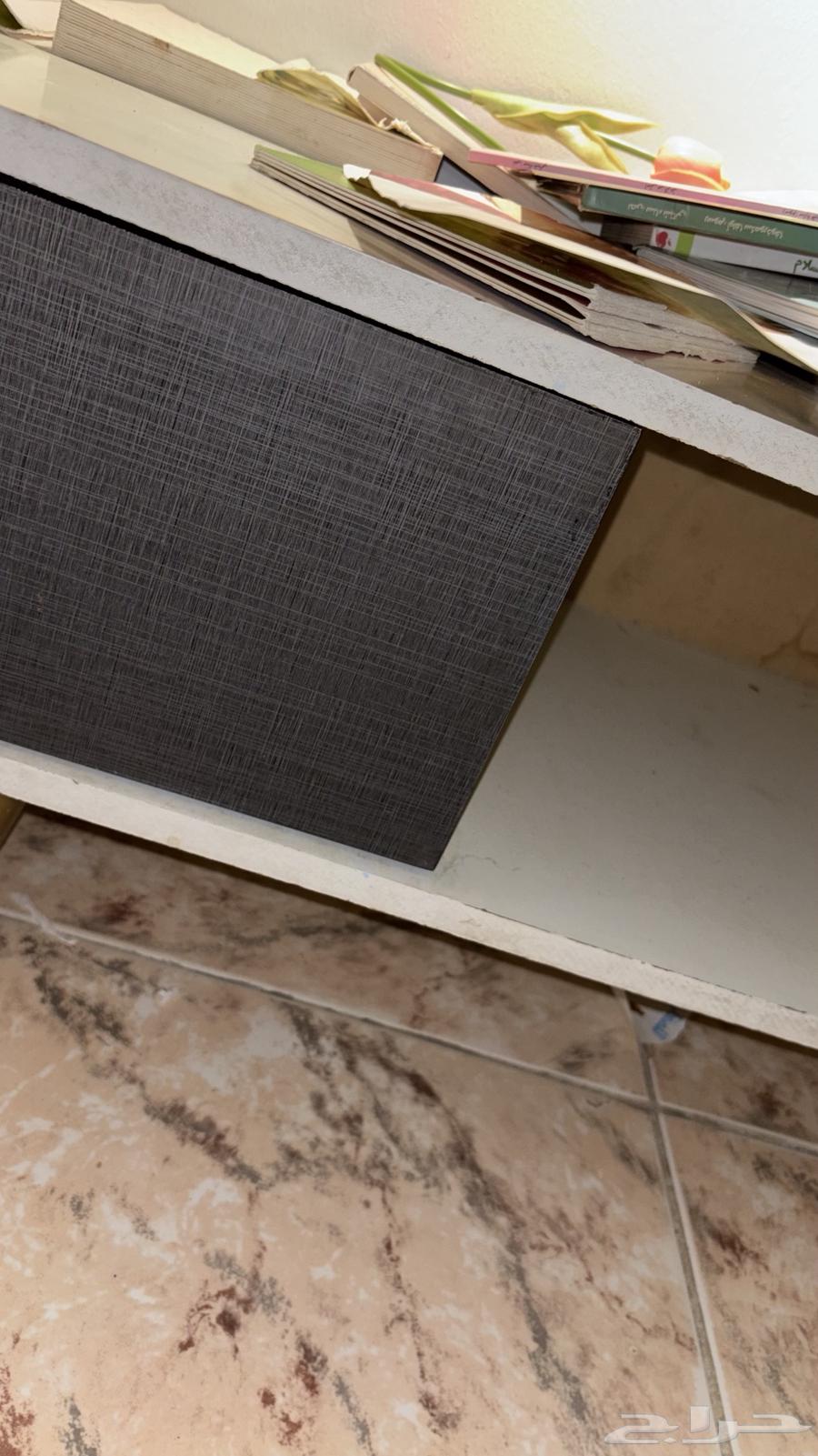 طاولة تليفزون64589303059074110