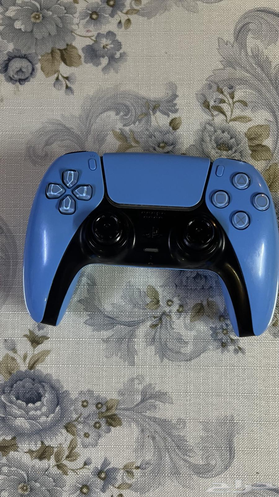 يد سوني فايف مستعمل فيها لف خفيف64594275085827110