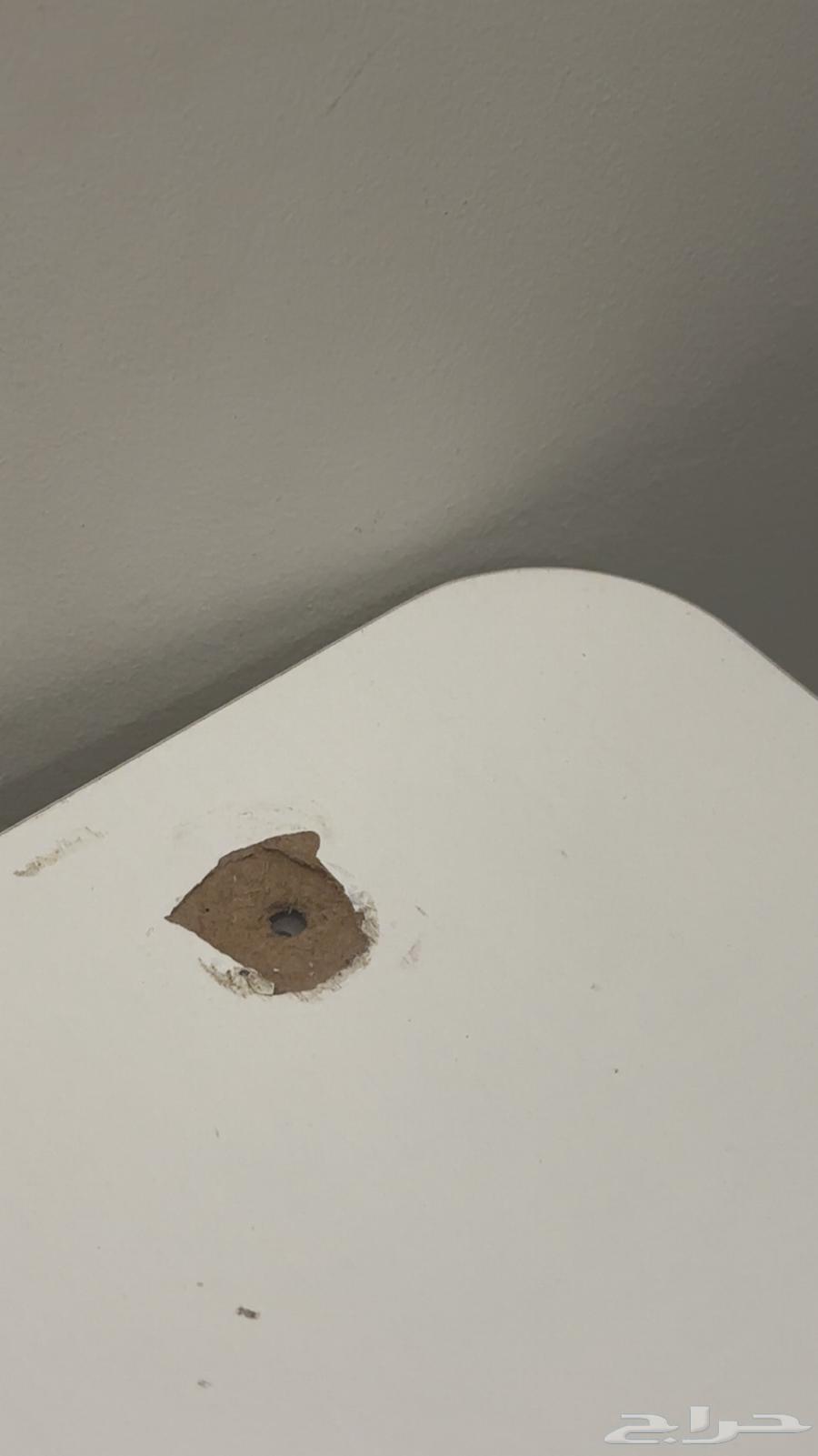 طاوله قيمنق ابيض64595771553026114