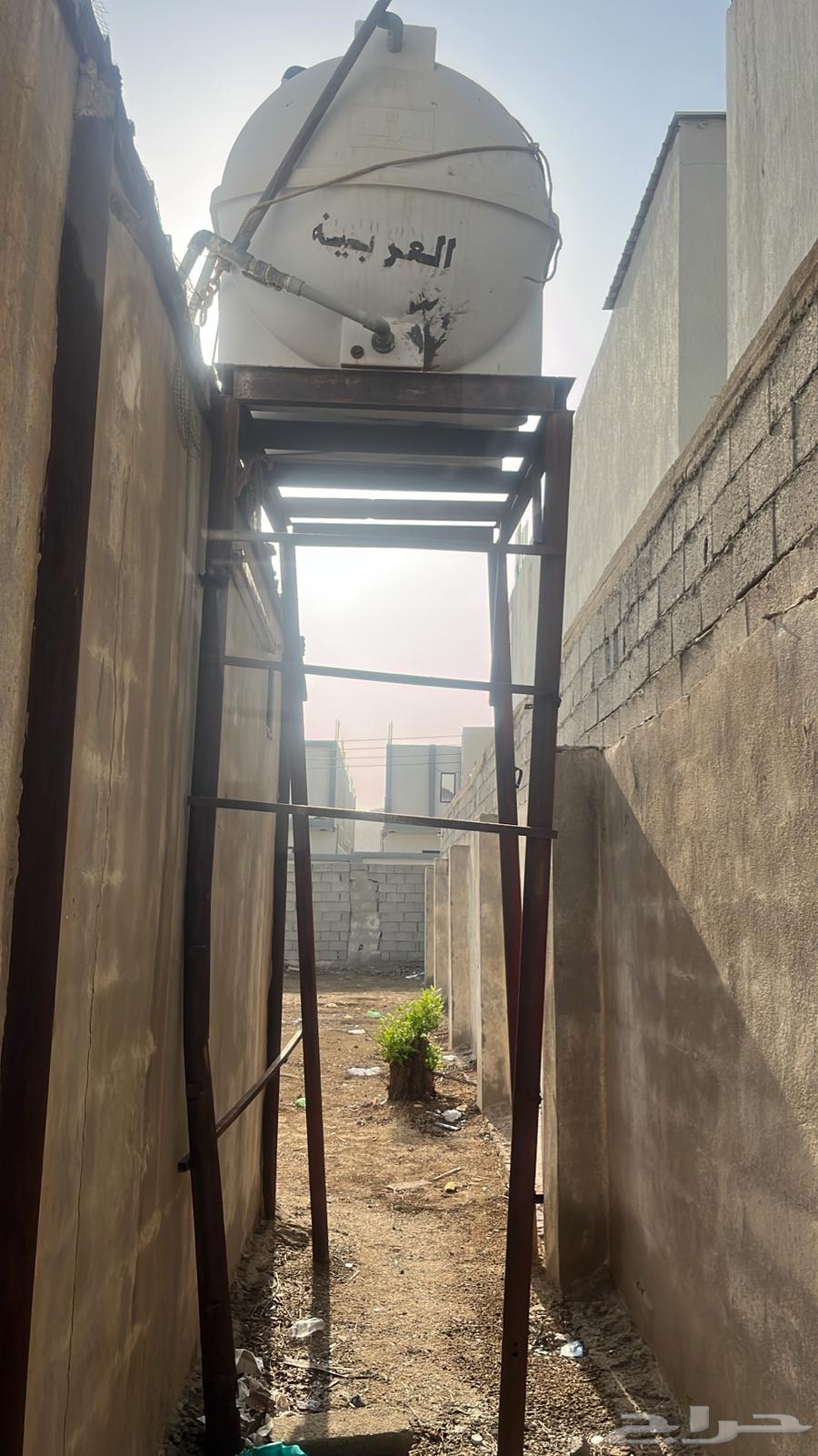 للبيع خزان مع القاعده64593215949185110