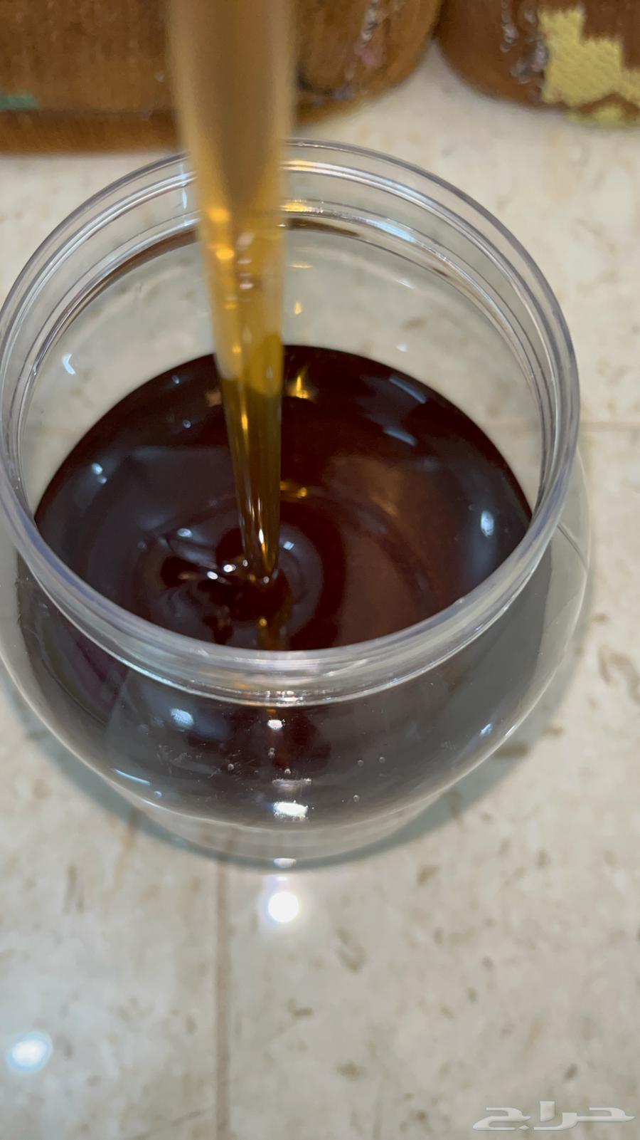 Premium date syrup with honey and sugar64594442629377111