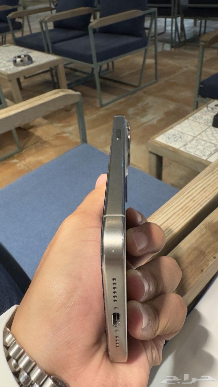 ايفون 15 برو ماكس 25664588806504321112