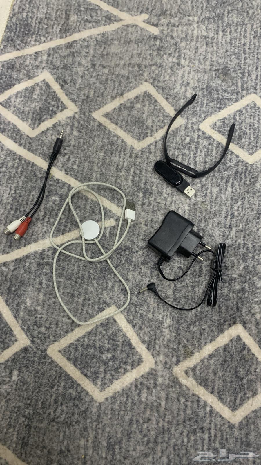 HP cables, keyboards, and headphones electronics64592323068163114