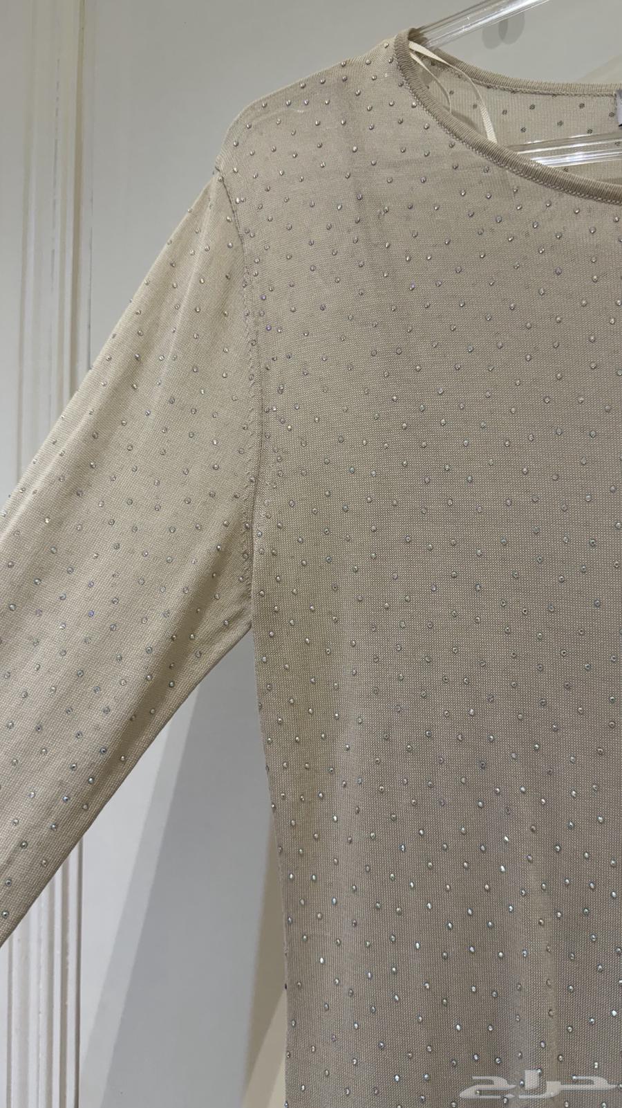 فستان لون بيج من زارا مقاس لارج  فستان أحمر المقاس لارج64593863874434111