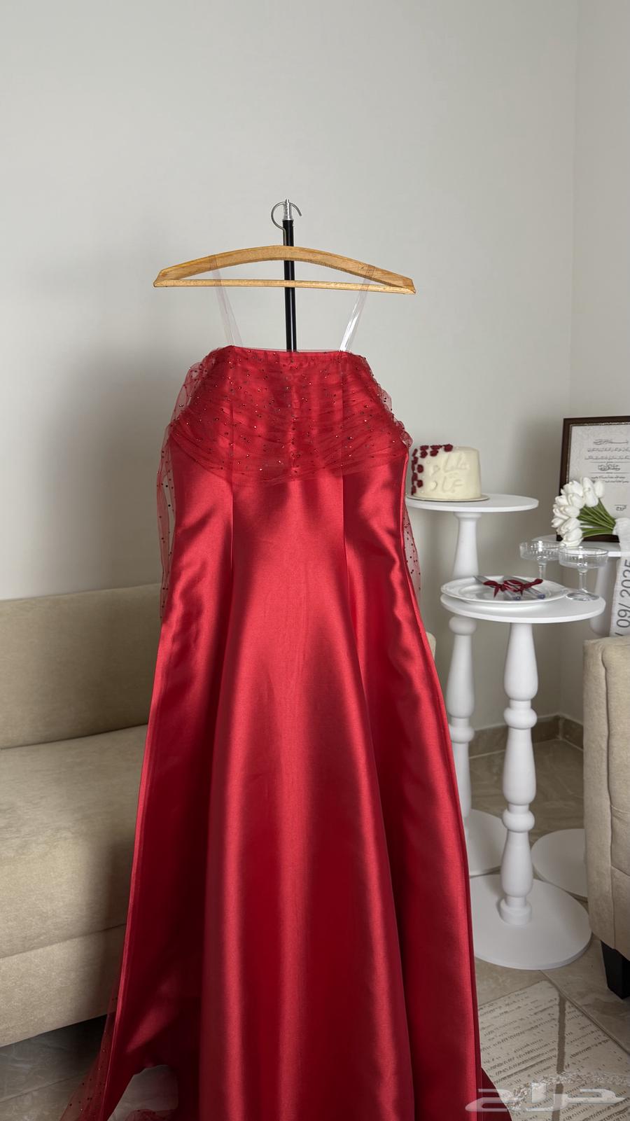 فستان ملكه للبيع64590667807875110