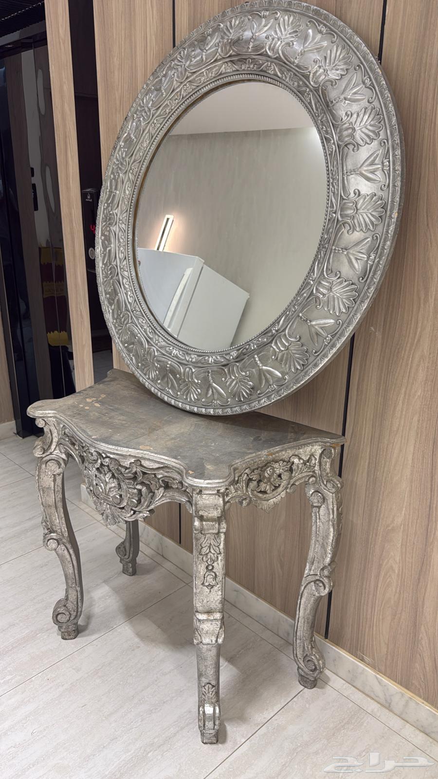 للبيع أثاث نظيف64589940571137111