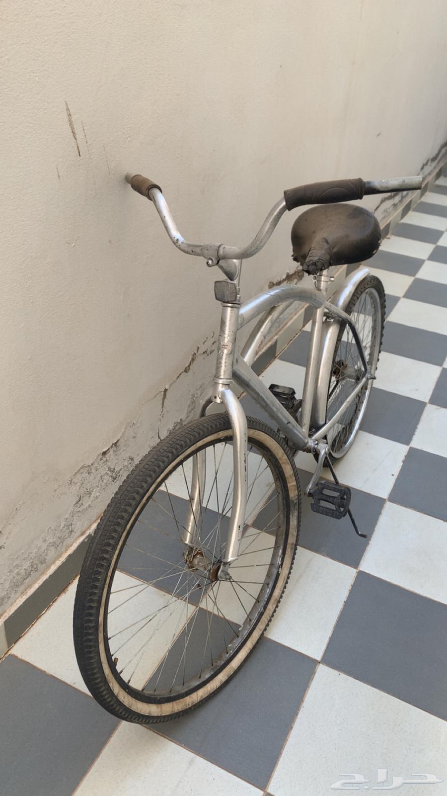 سيكل مقاس 26 للبيع او البدل بشي معقول64592396260099111