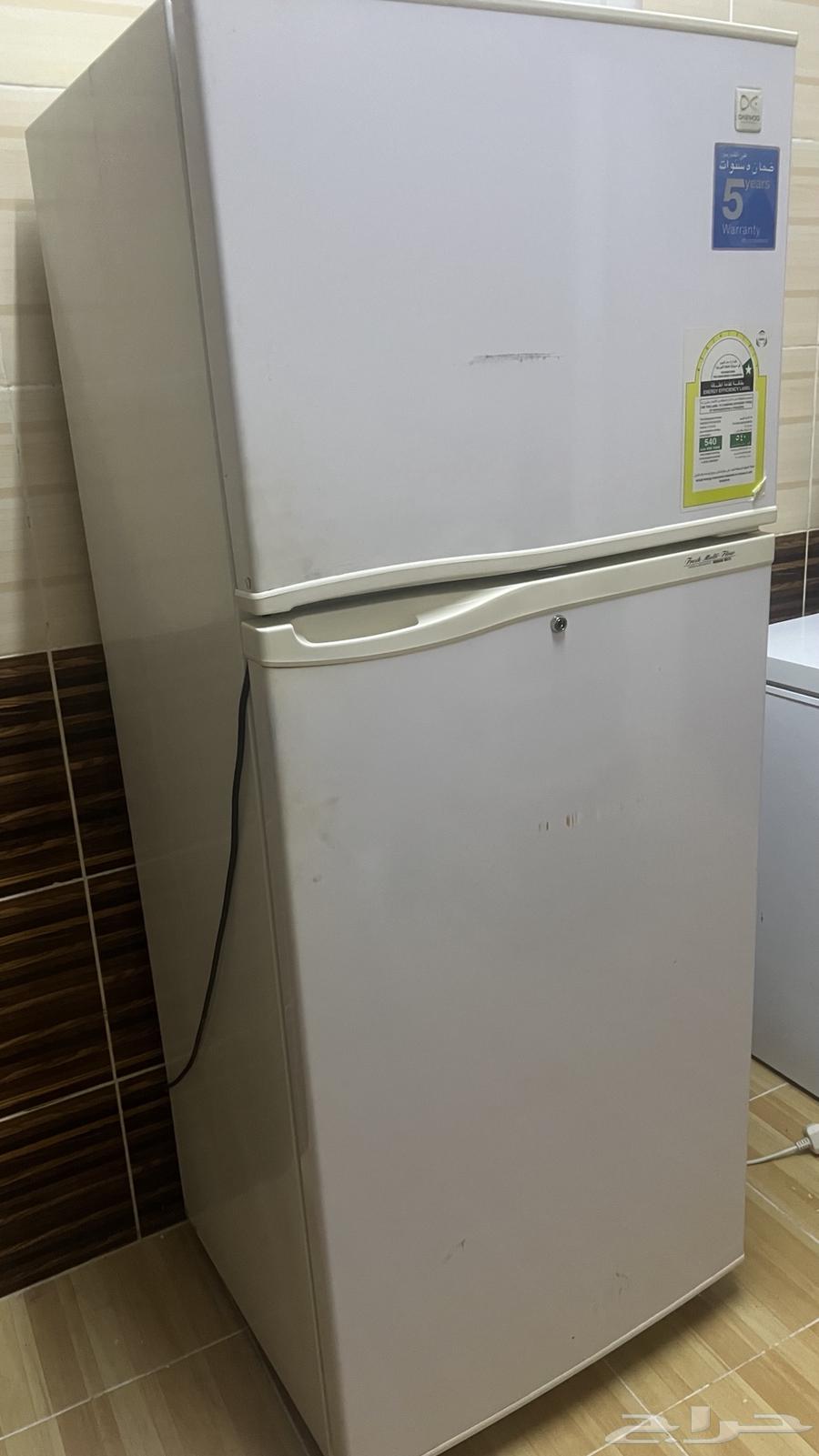 ثلاجه وفرن وطاوله64595205832321110