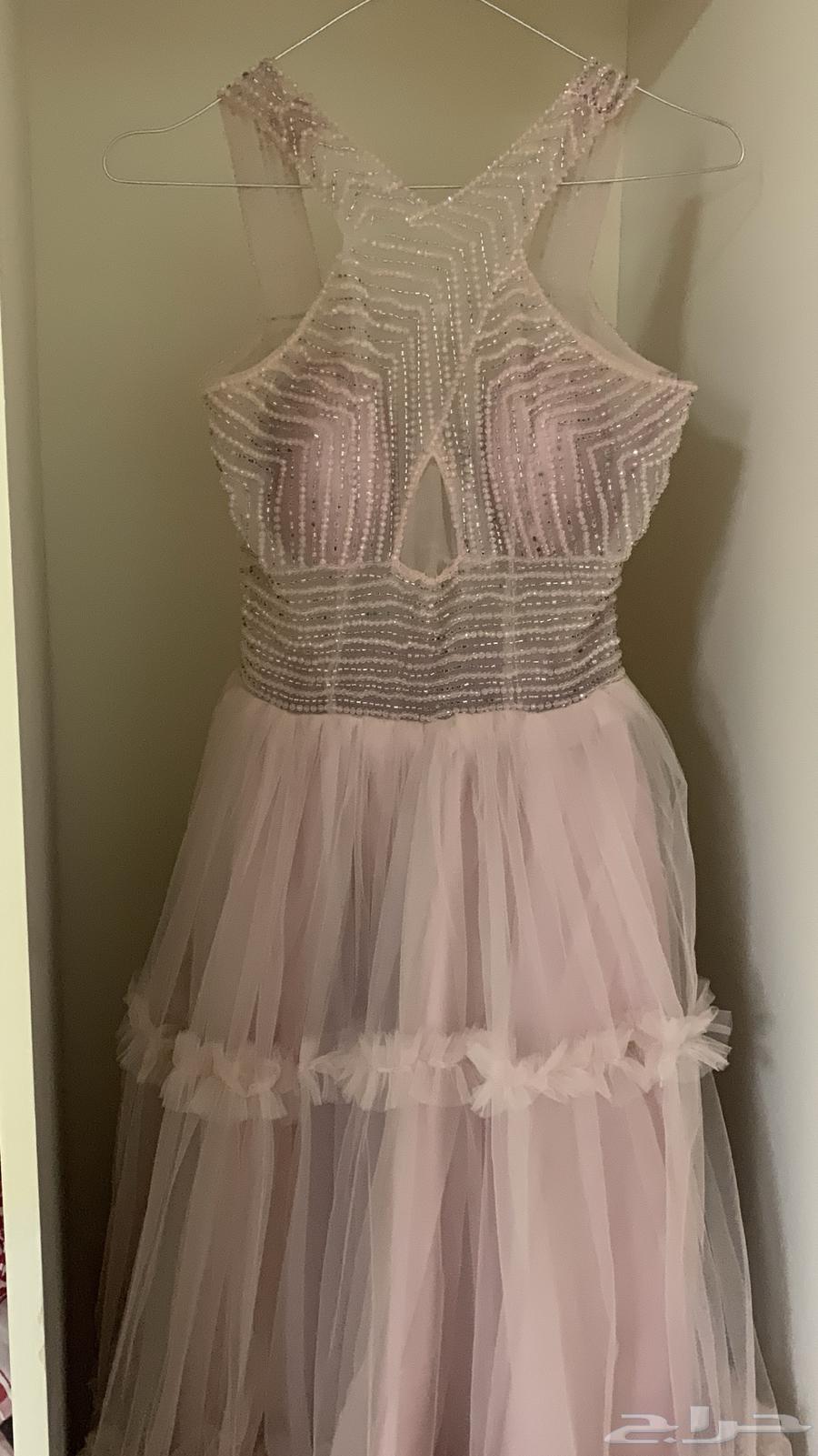 فستان تم لبسه2 قيمة الشراء 670 قيمة البيع 500 وقابل للتفاوض64592938687233110