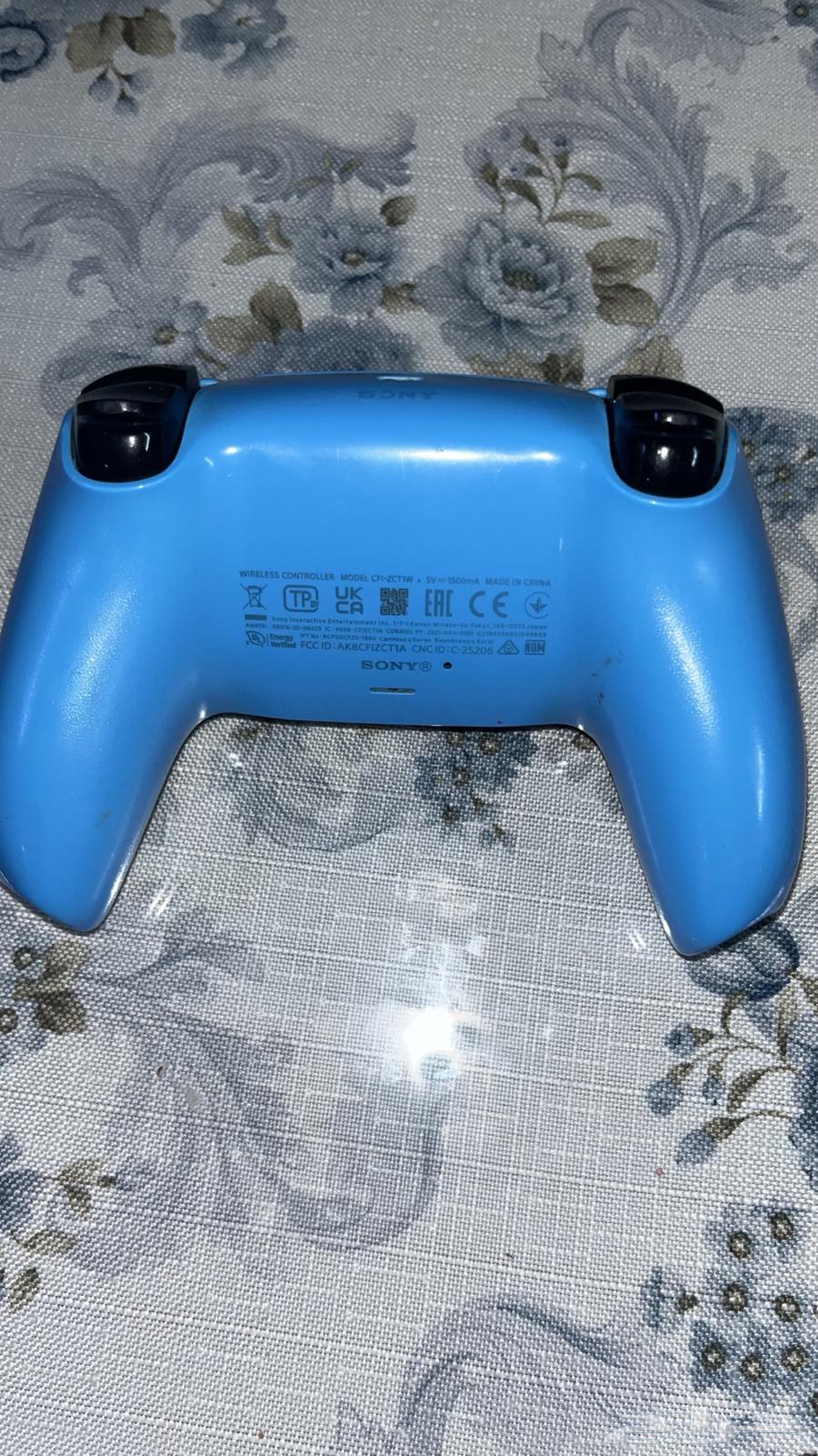 يد سوني فايف مستعمل فيها لف خفيف64594275085827111