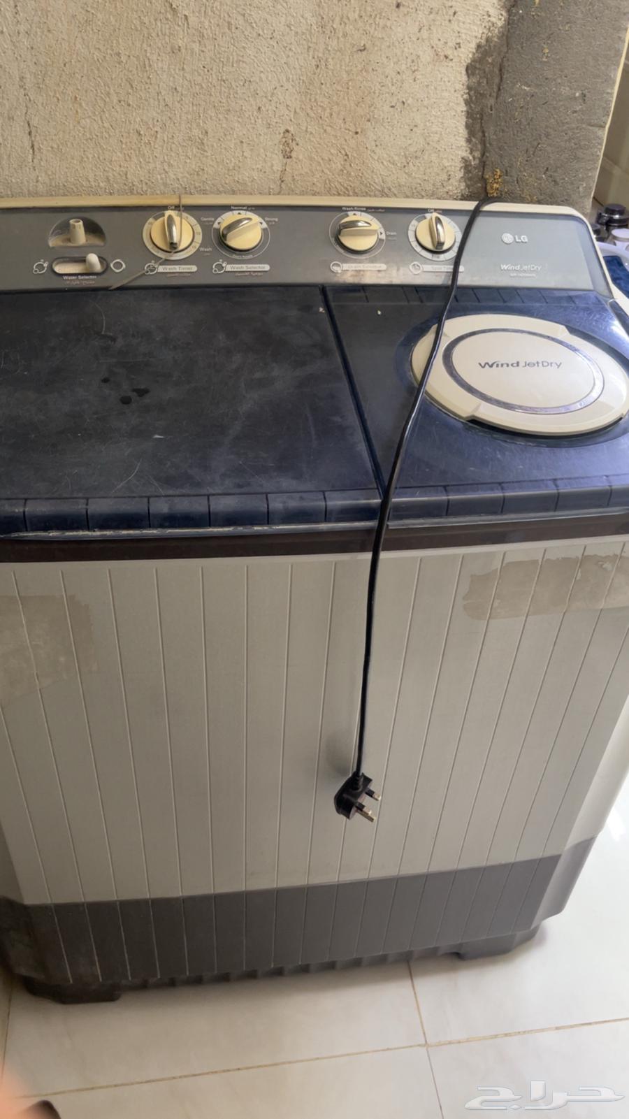 عندي غسالتين للبيع64590667823617110