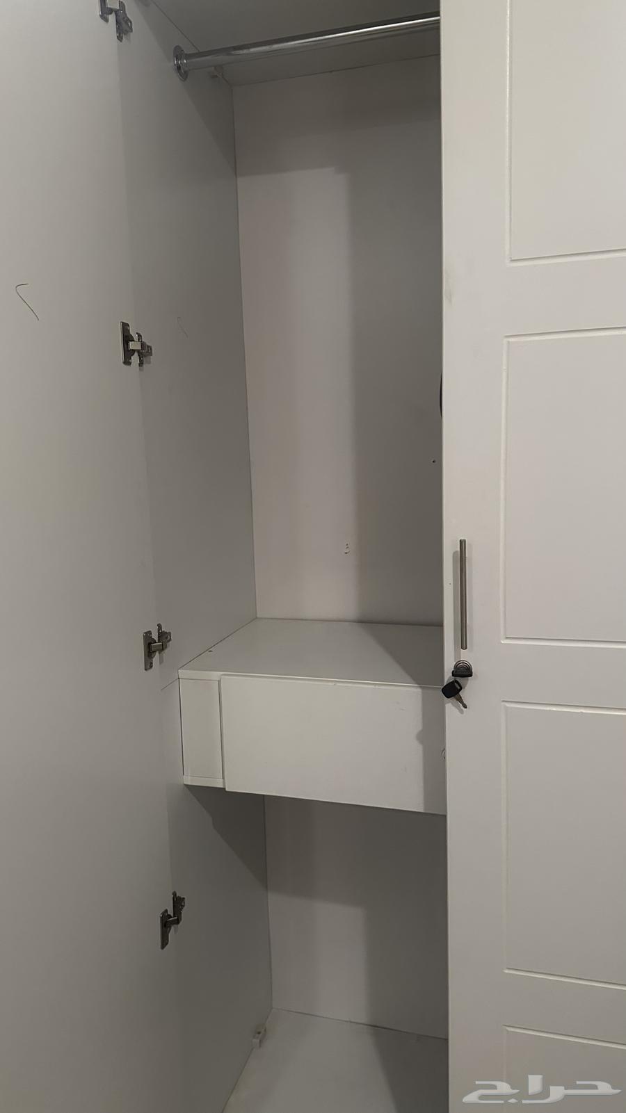 دولاب كبير64592975021057112