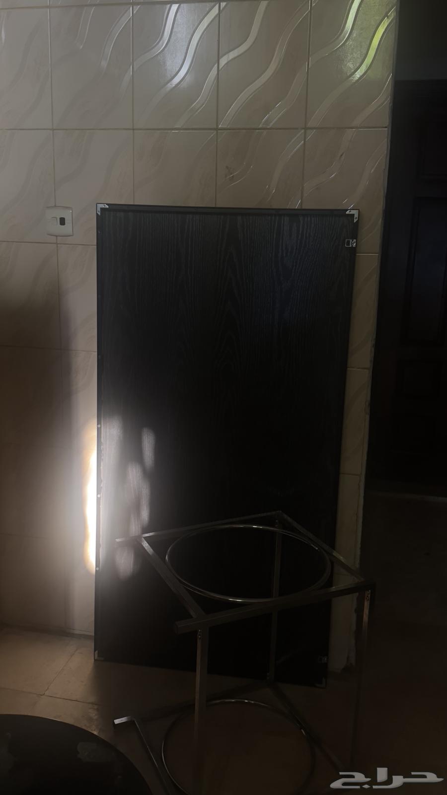 دولاب مطبخ اللمنيوم وطاولات حديد ومكنسة كهربائية ولوحه64592829965442114