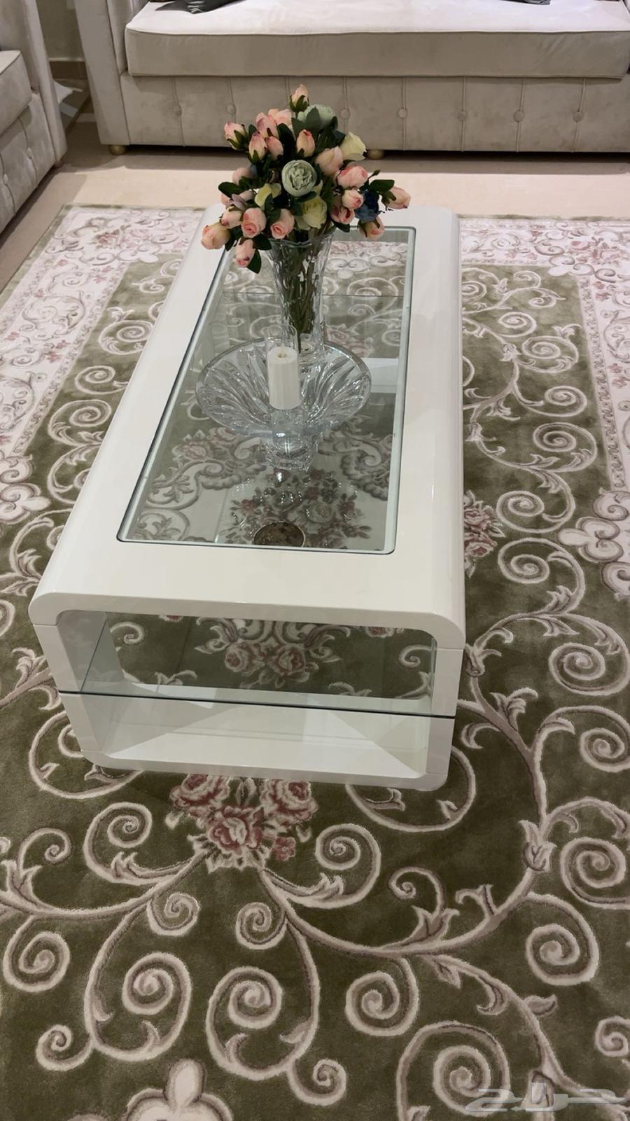 3 tables64588248620674112