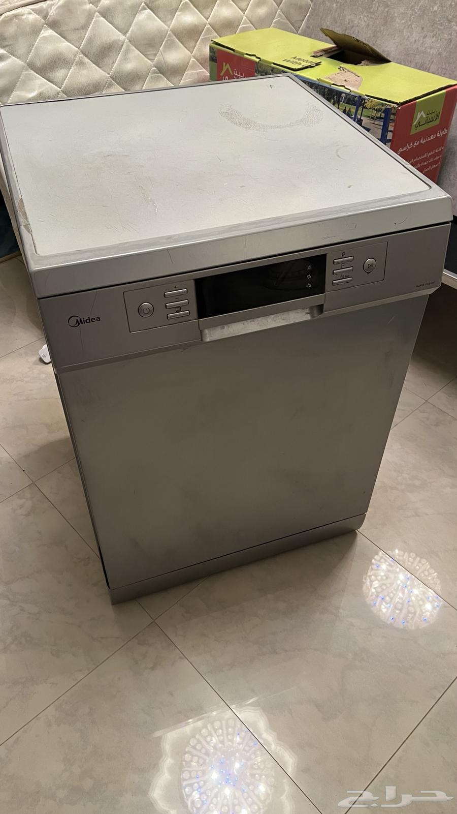 New dishwasher, never used, in excellent internal condition64596253510914110