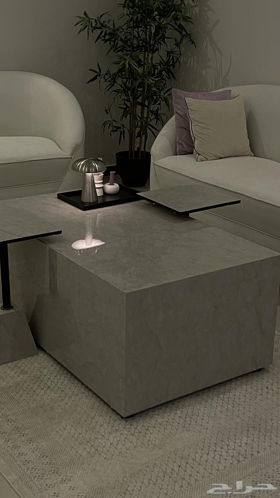 طاولة للبيع64592057676033110