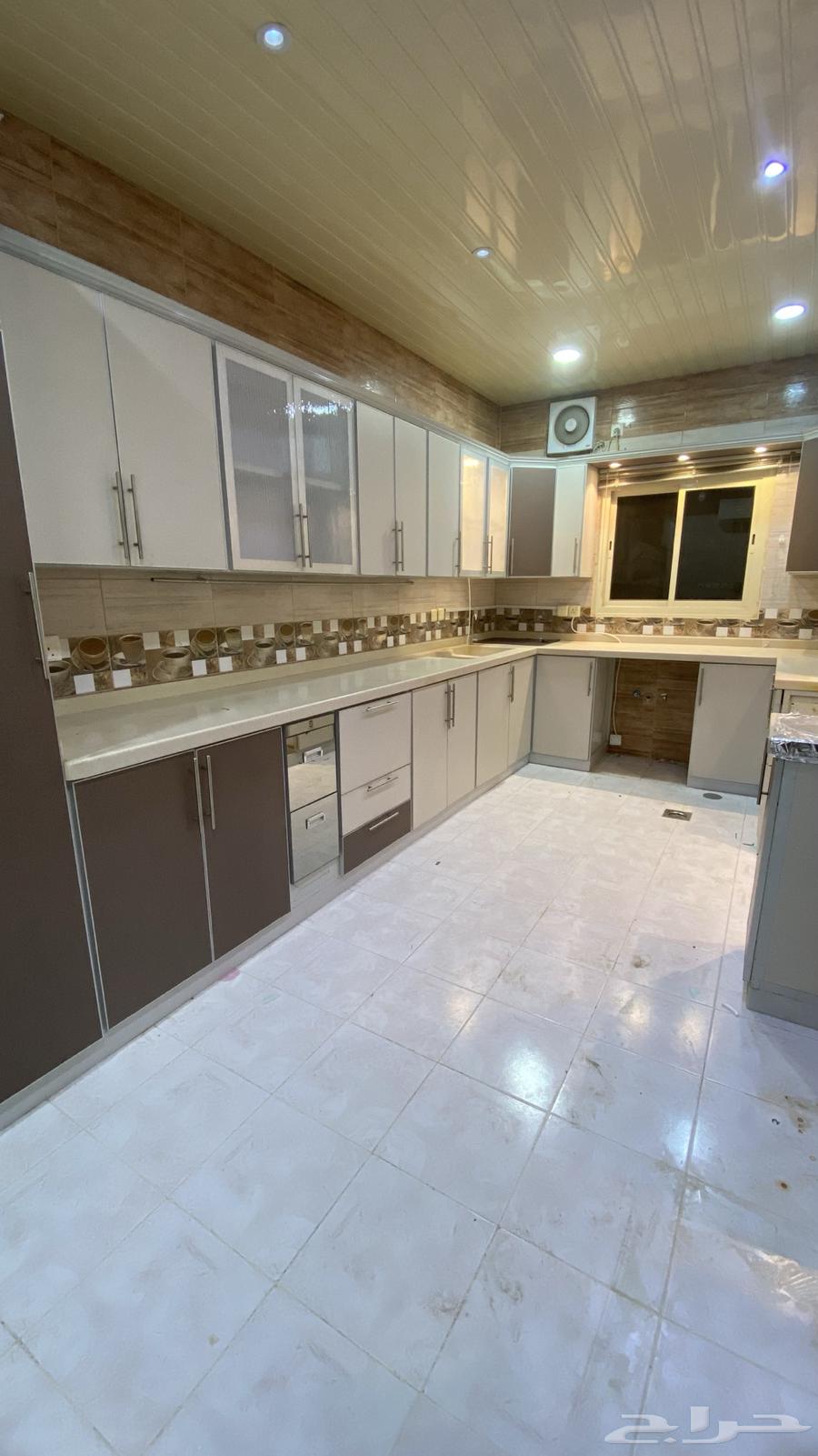 فرصه للبيع دولاب مطبخ شبه جديد64596340859777110