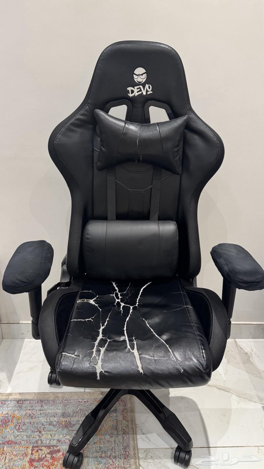 كرسي قيمنق DEVO64591165745921110