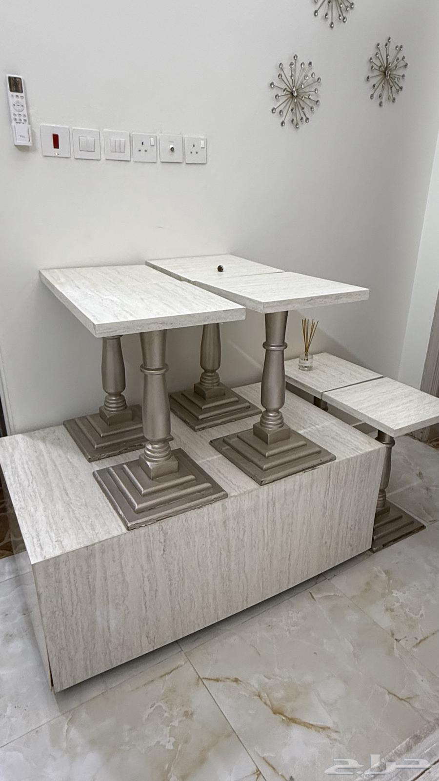 للبيع طاولة مع 6 طاولات خدمة64594344241666110