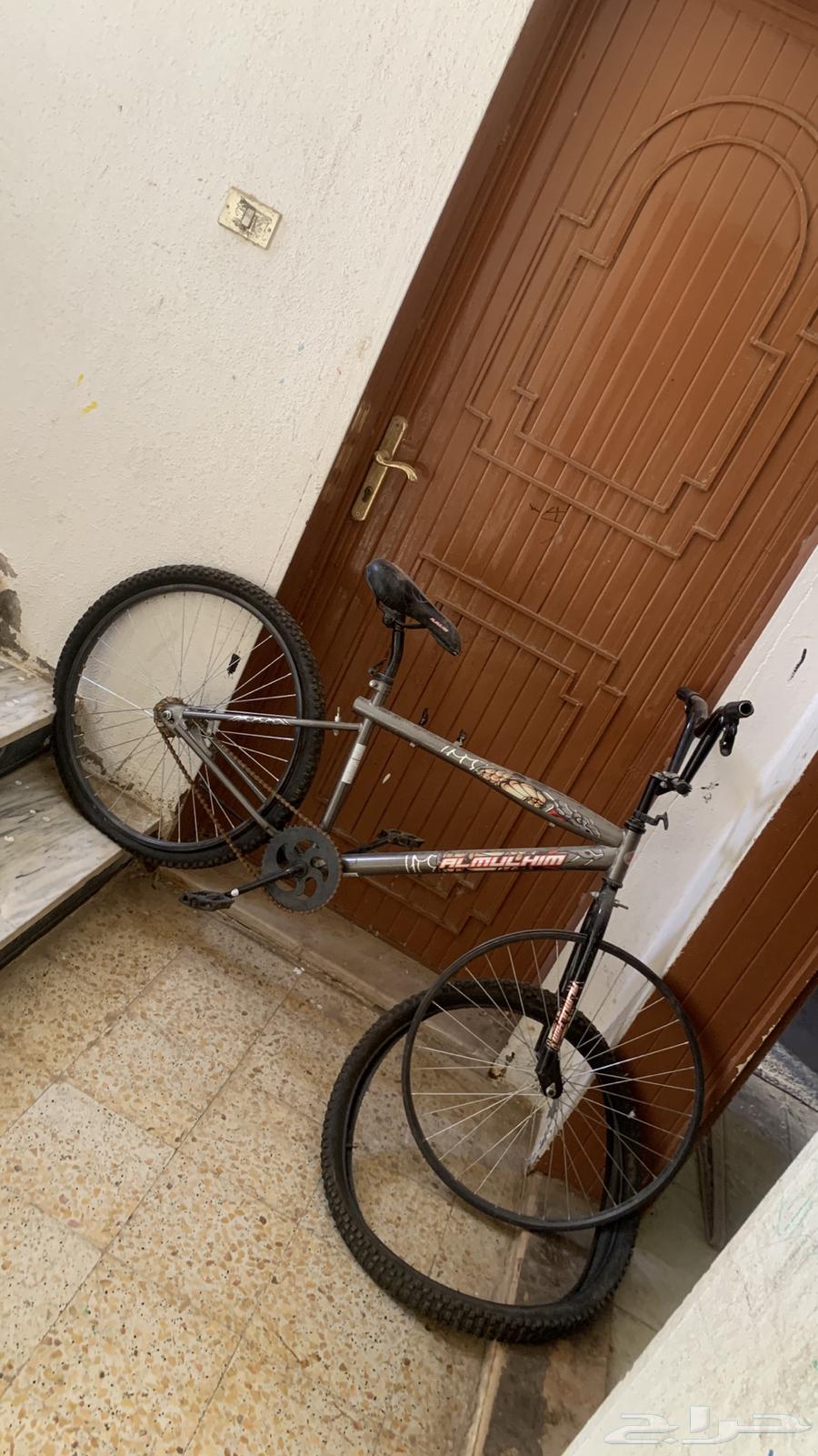 سيكل مقاس 26 استعمال شهر فقط وتصليحة يكلف 25 ريال64593035193731112