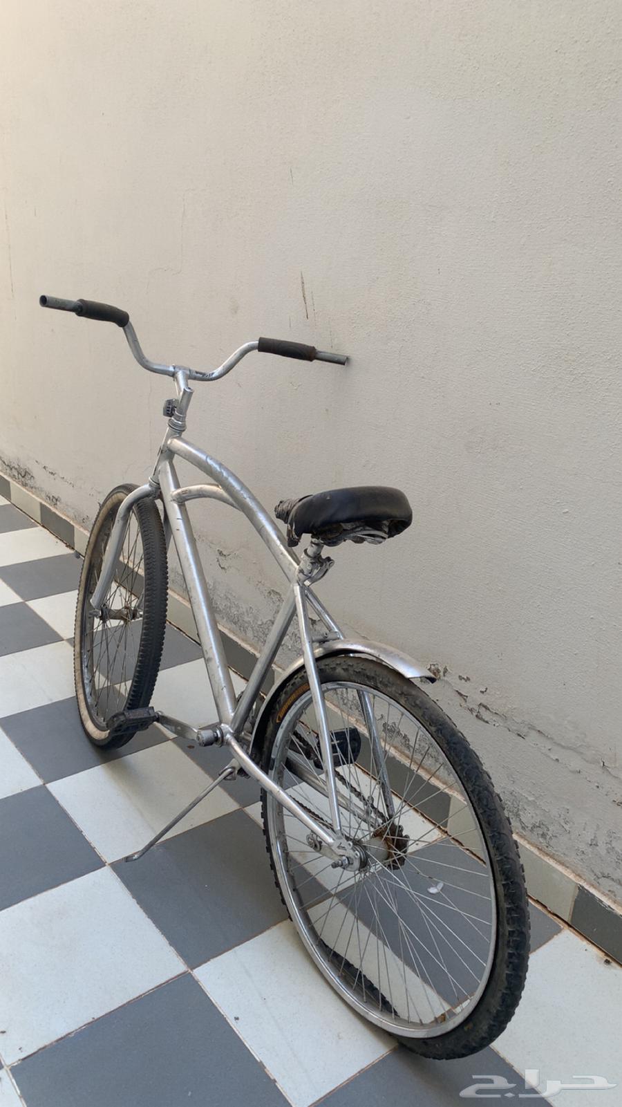 سيكل مقاس 26 للبيع او البدل بشي معقول64592396260099110
