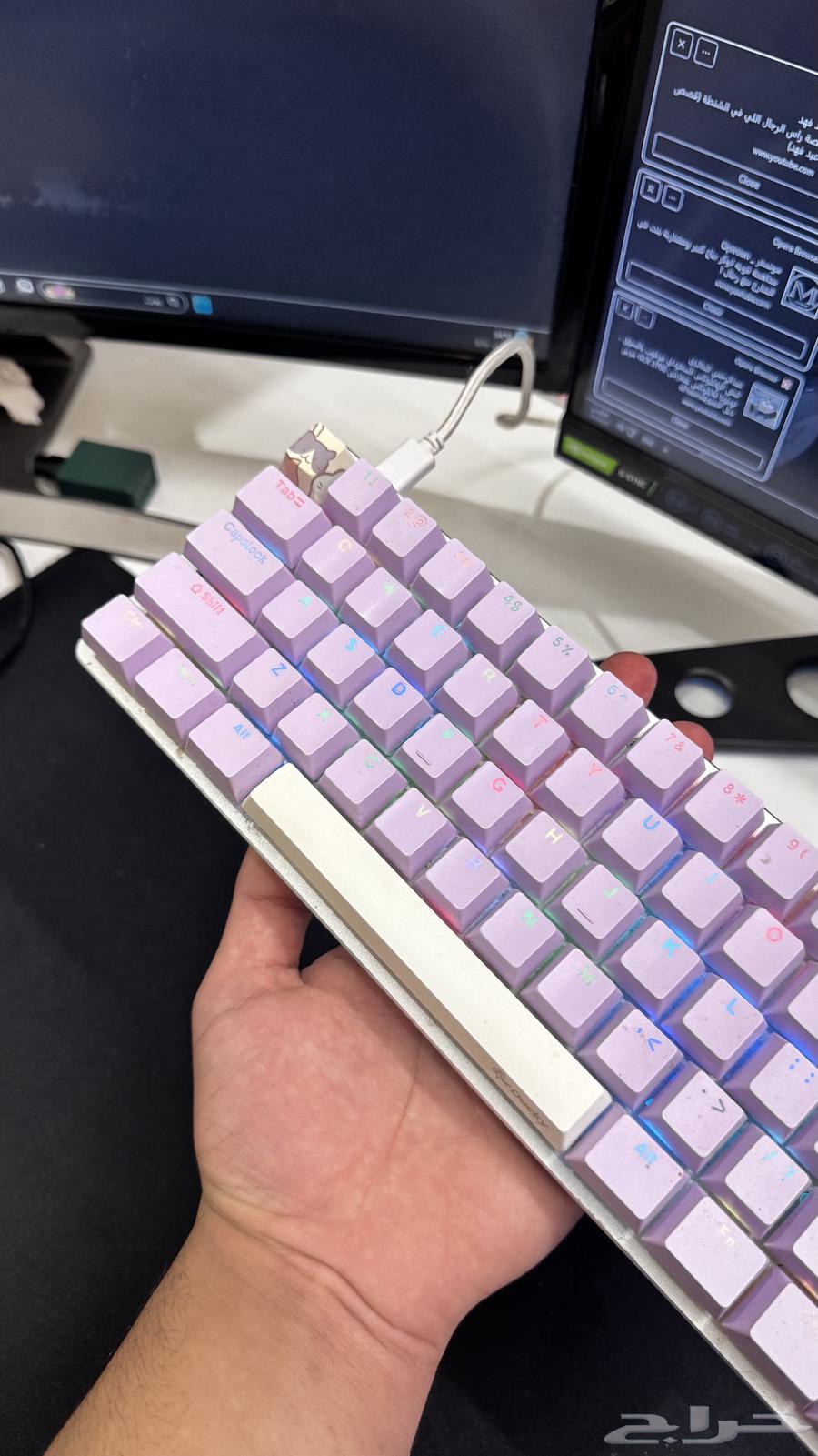 ماوس Logitech super light. وكيبورد glorious64593179556611114