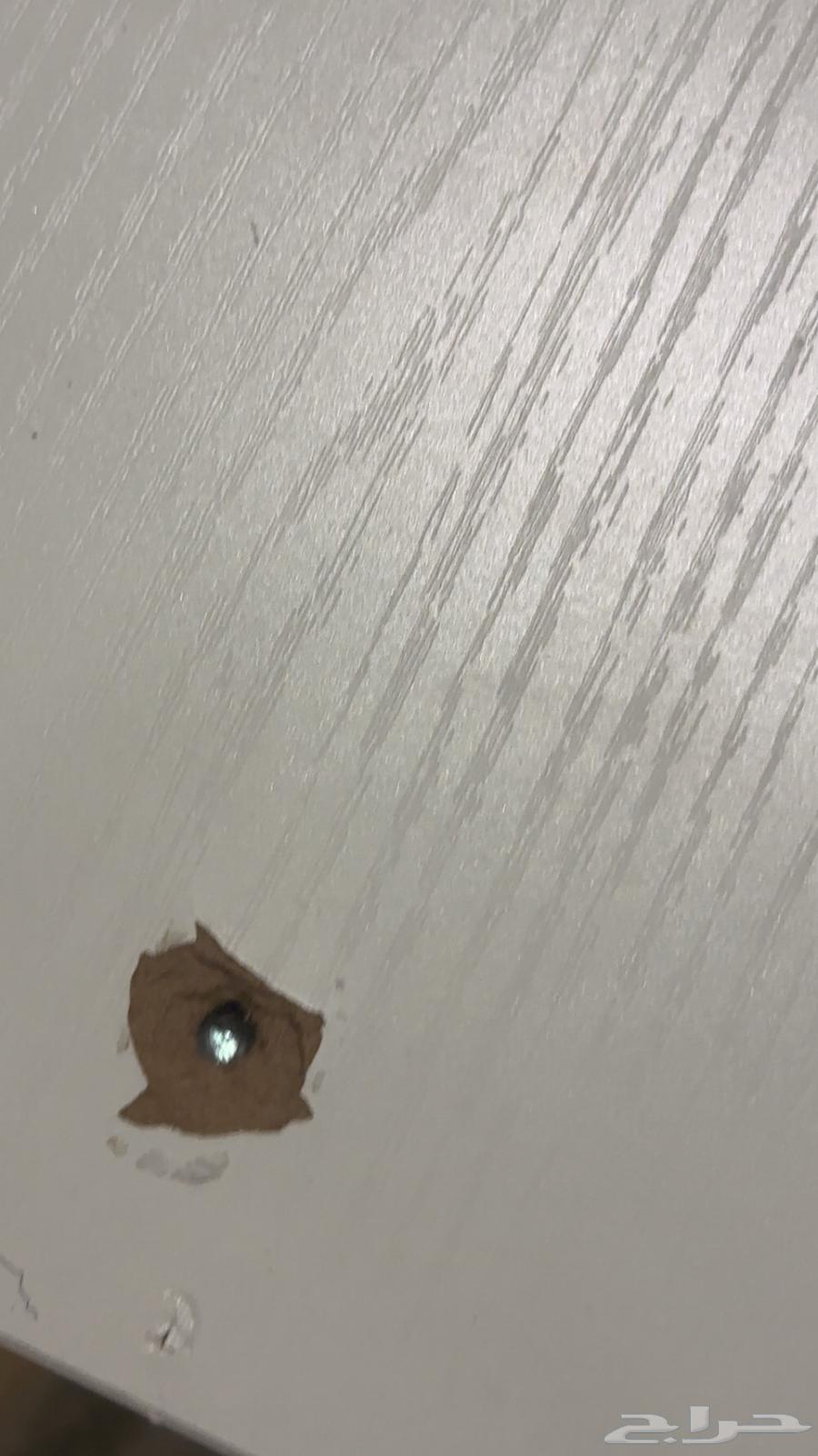 طاوله قيمنق ابيض64595771553026112