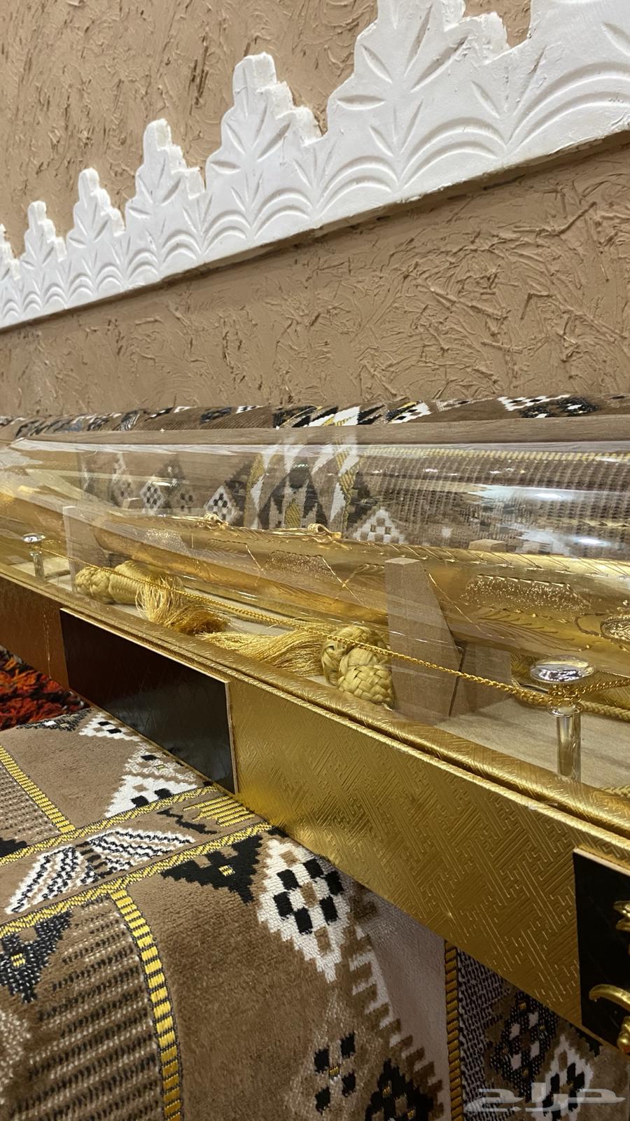 بوكس الاهداء الملكي64589241239171112