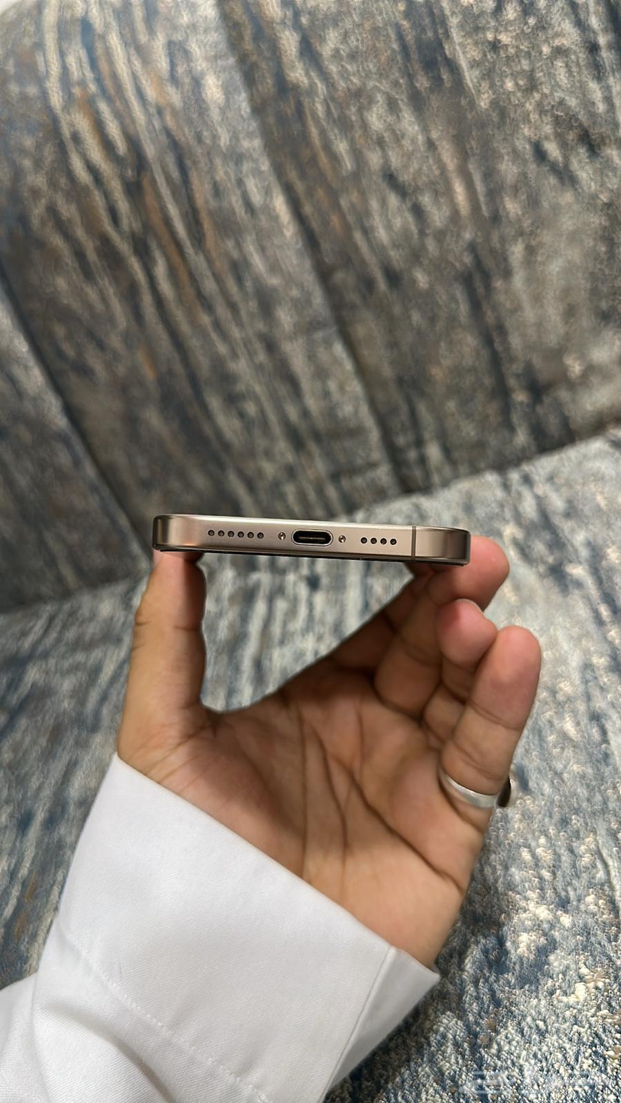 جوال ايفون 16برو ماكس سعة التخزين 25664592637041921113