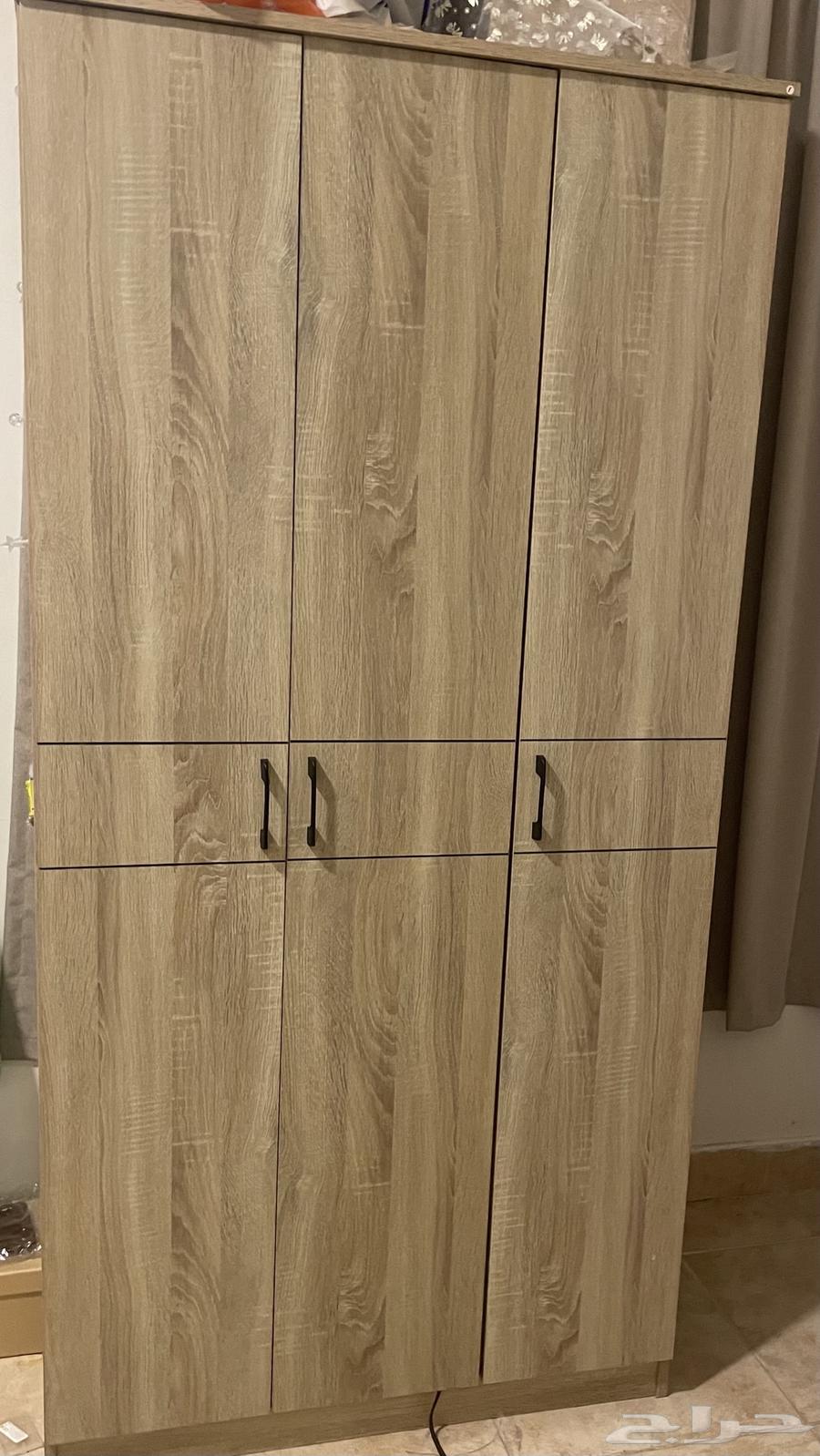 تسريحه وسرير ودوالاب طقم السعر 65064598819326210111