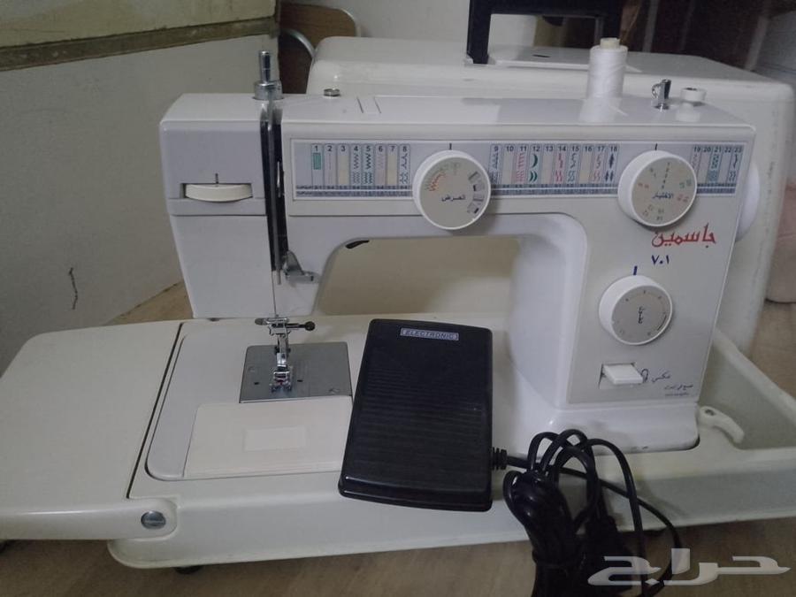 مكينه خياطه و تطريز ايضا نظيفه مثل الجديده64591153776643111