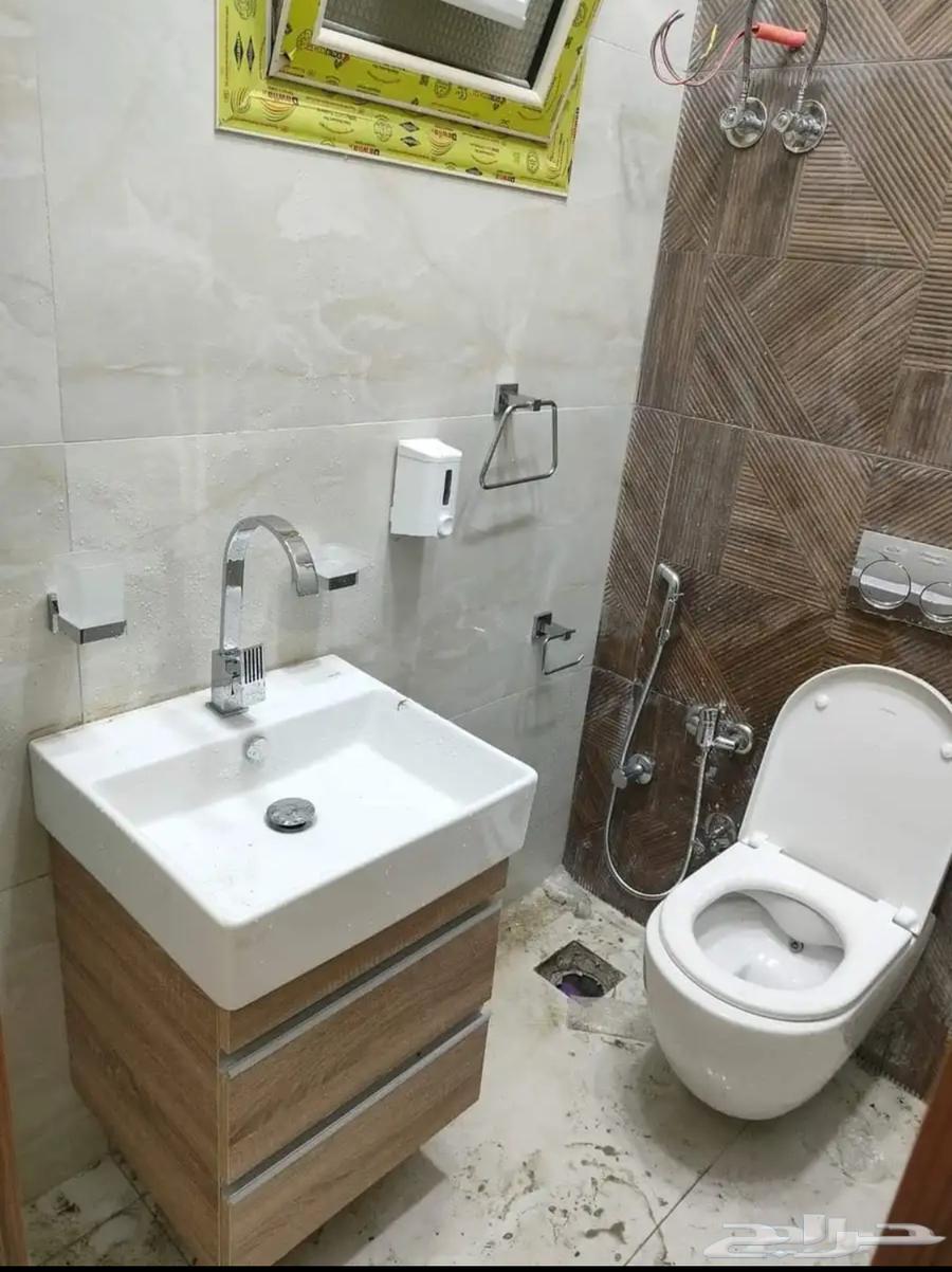 Plumber, electrician, and all construction workers: tile setter, painter, buildings, plasterer64157319137410114