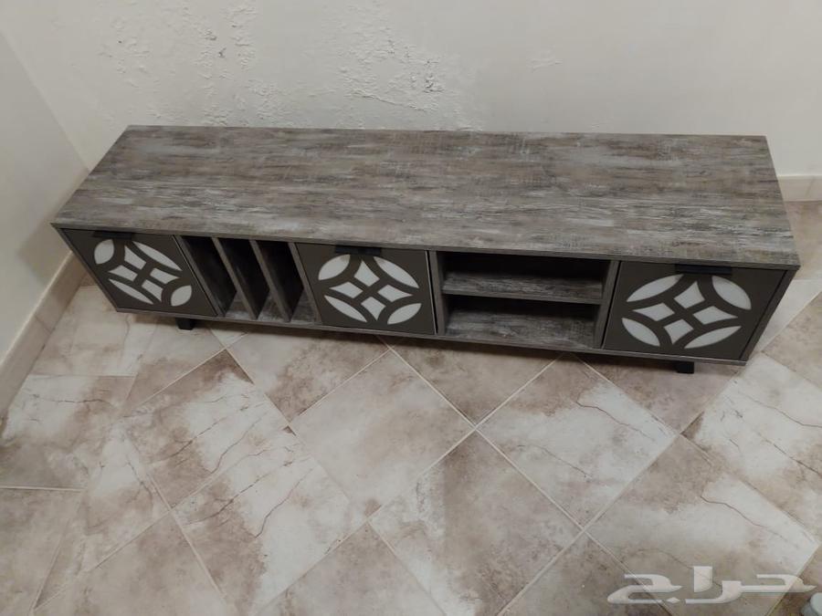 Sofa and custom table64594442637314112