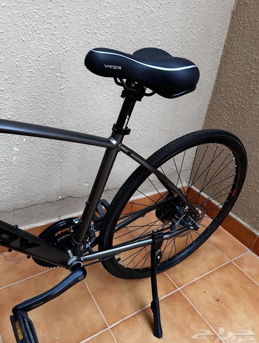 Very clean, new bike with little use64591238172930111