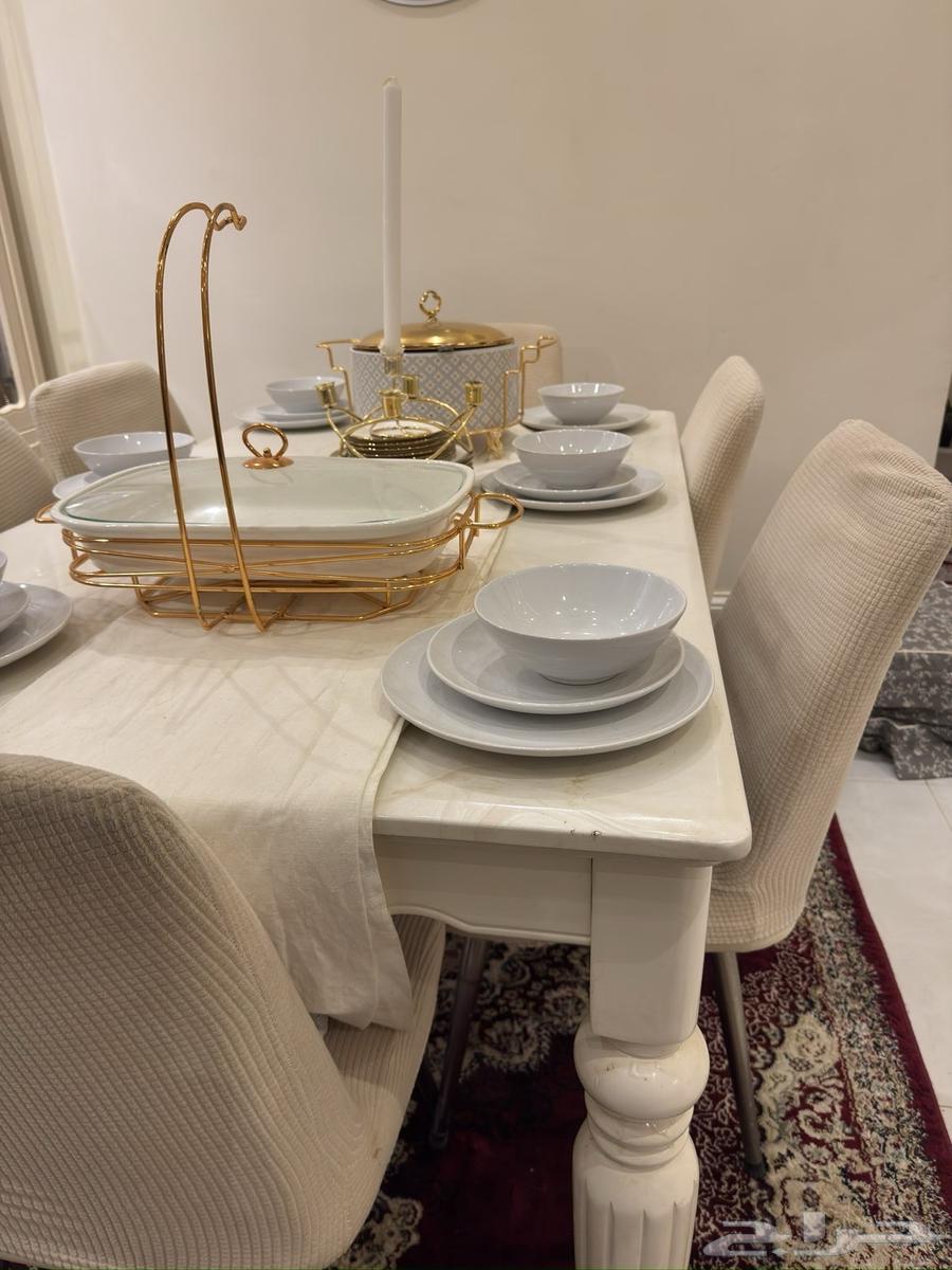 طاولة طعام 6 أشخاص مع الكراسي نظيفة استخدام خفيف جدا64595304570369111