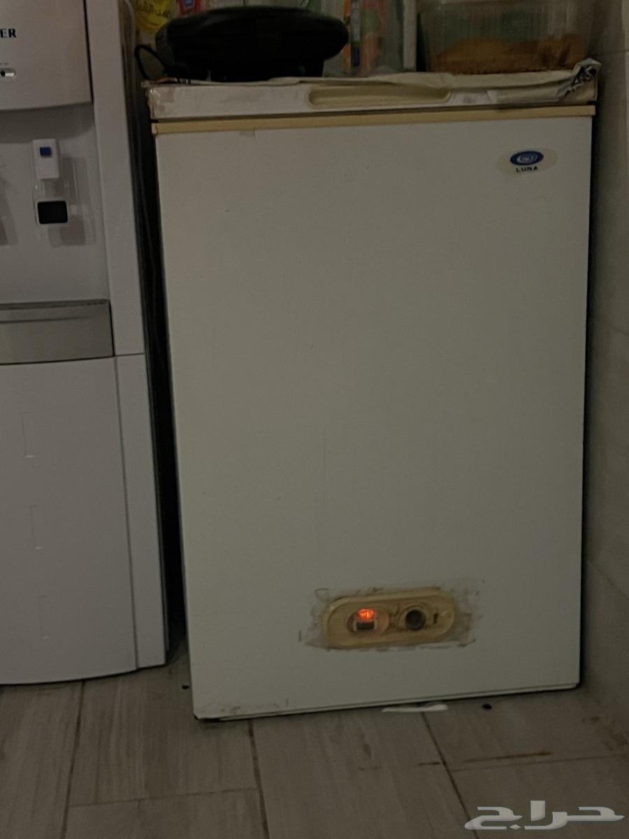 Refrigerator and Freezer64589600237825111