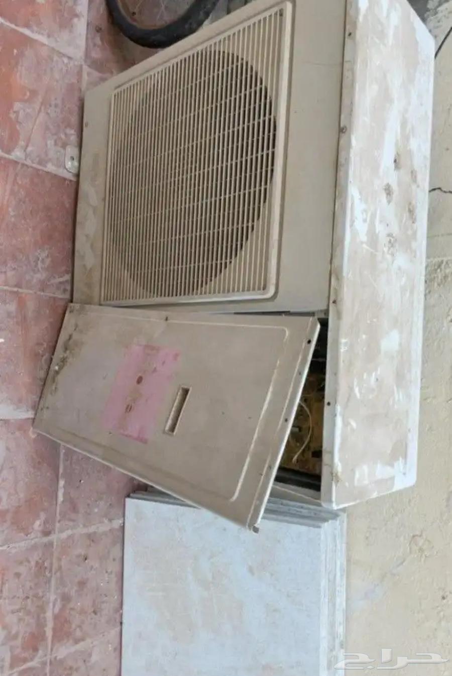 Split air conditioner64594070618114111