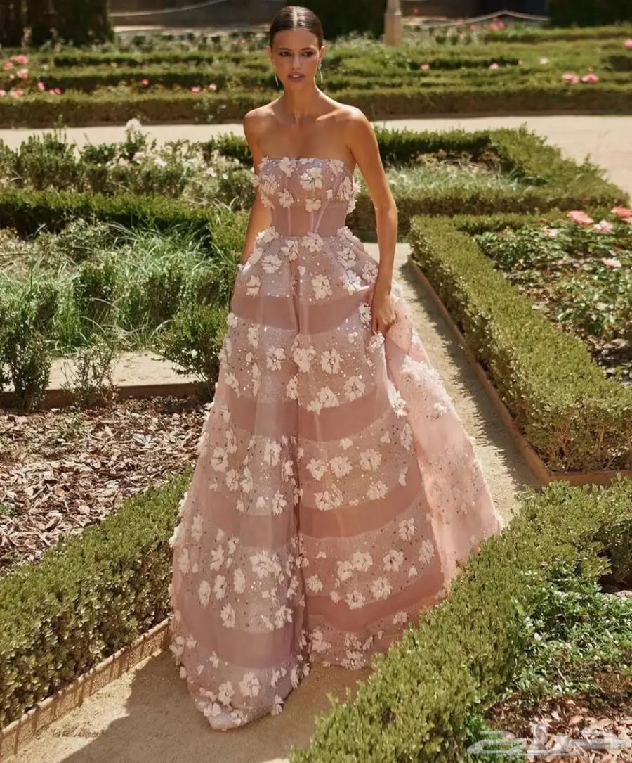 فستان من المصممة ANNO للإيجار64589216286338110