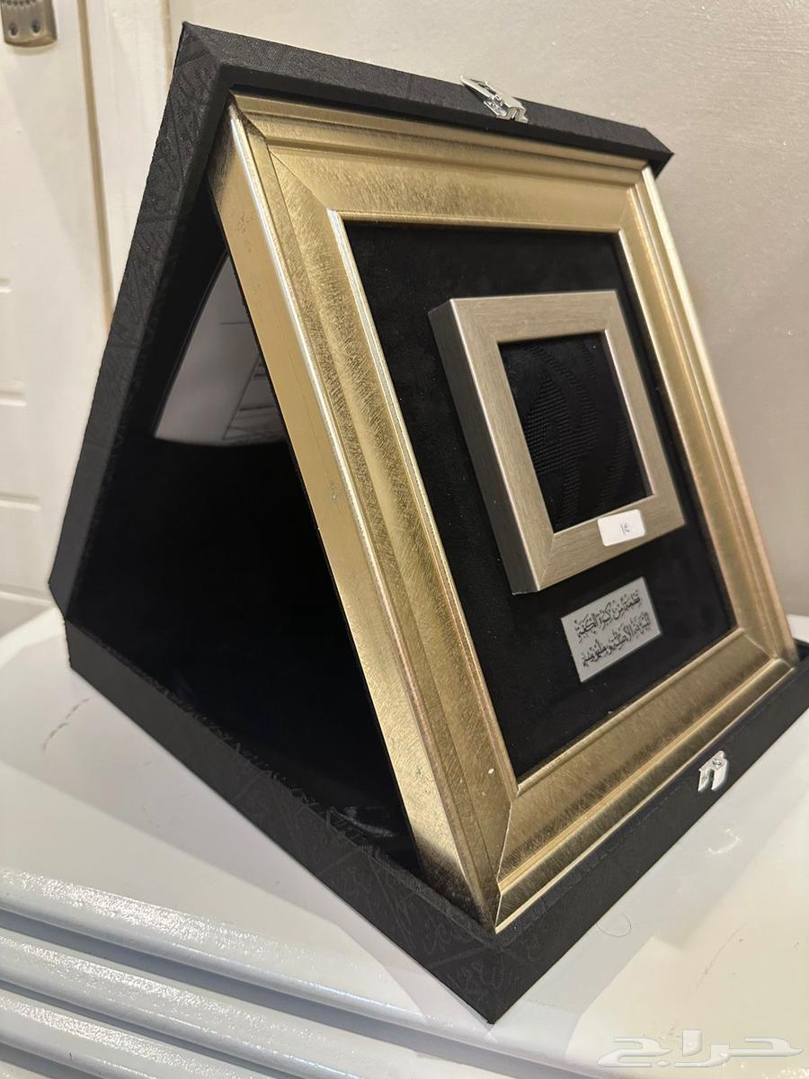 كسوه الكعبه المشرفه أصليه ملبوسه بالشهاده64588285737475113