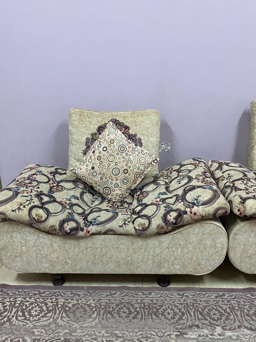 للبيع طقم كنب بحالة جيدة64591020324354114