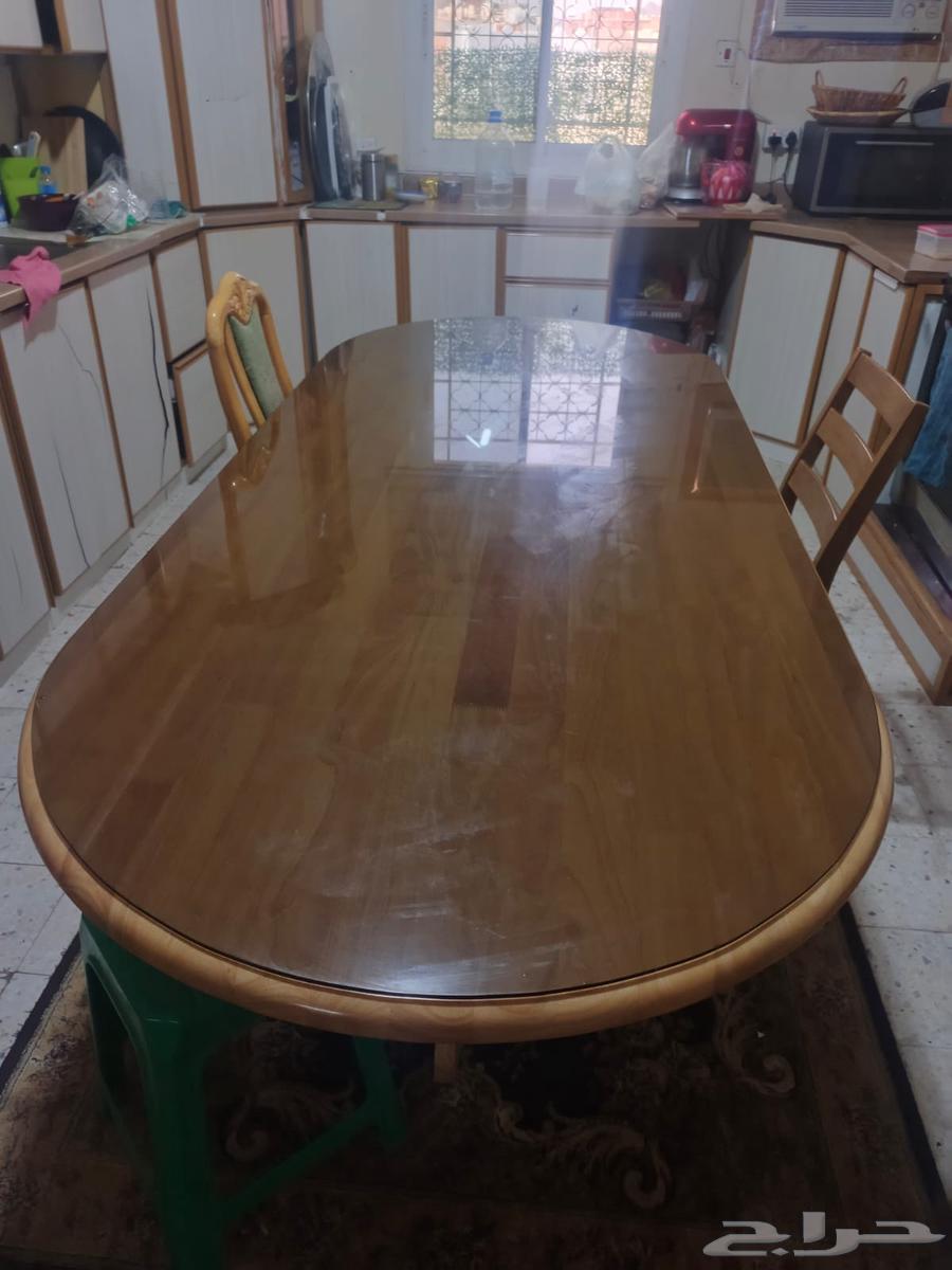 طاوله عائليه مع 8 كراسي بيع مستعجل64592480812291110