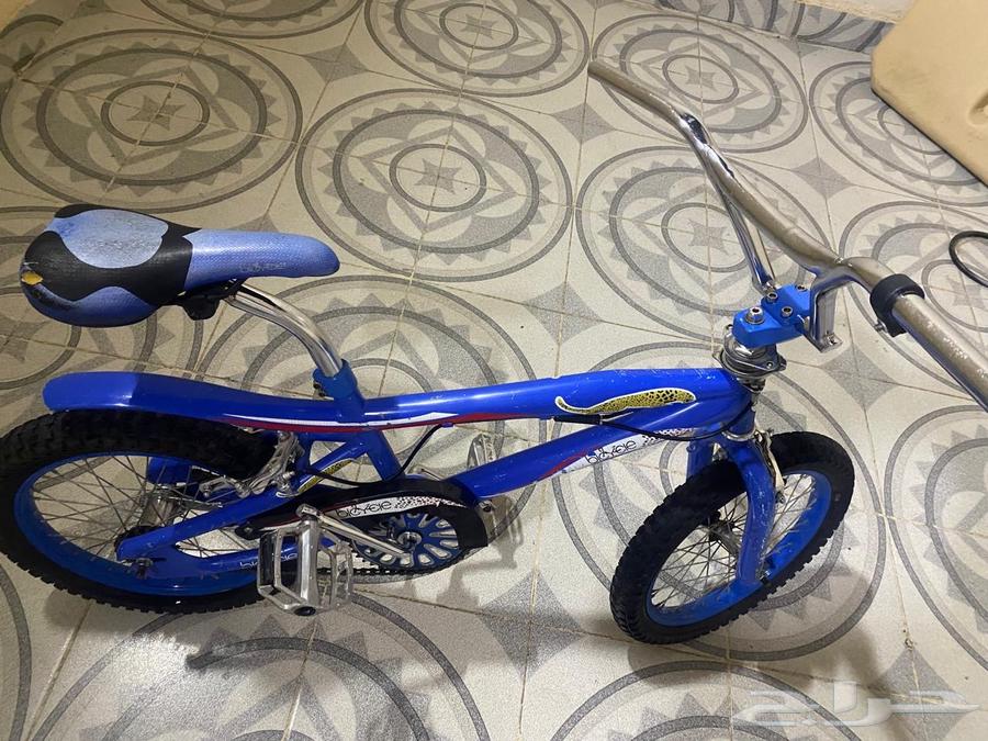 سيكل مستخدم له شهر نظيف مع دعامات سعره 250 وارعيكم بالسعر64594430435841113