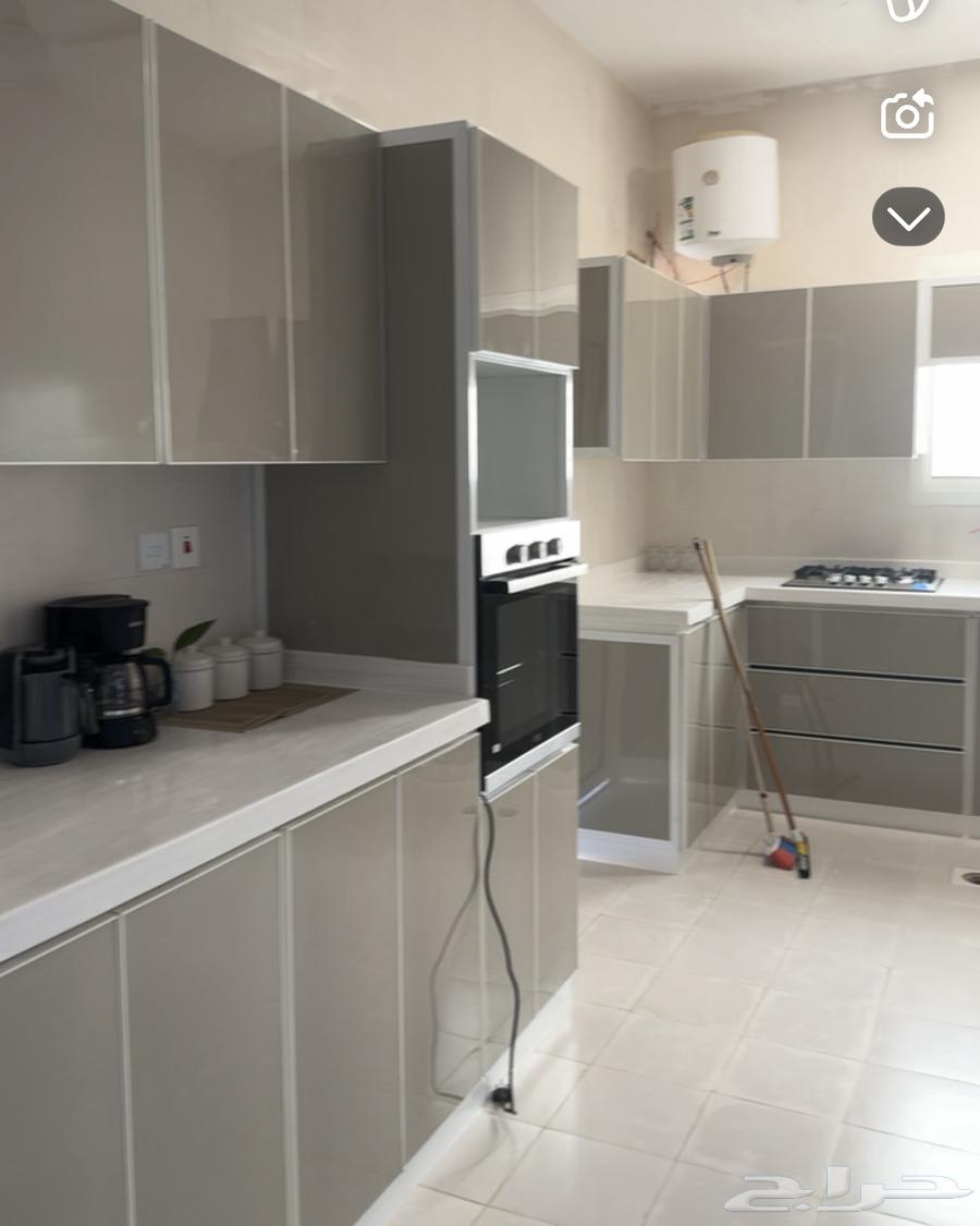 Kitchen for sale, used for 8 months, new, sold without appliances64589715313538112