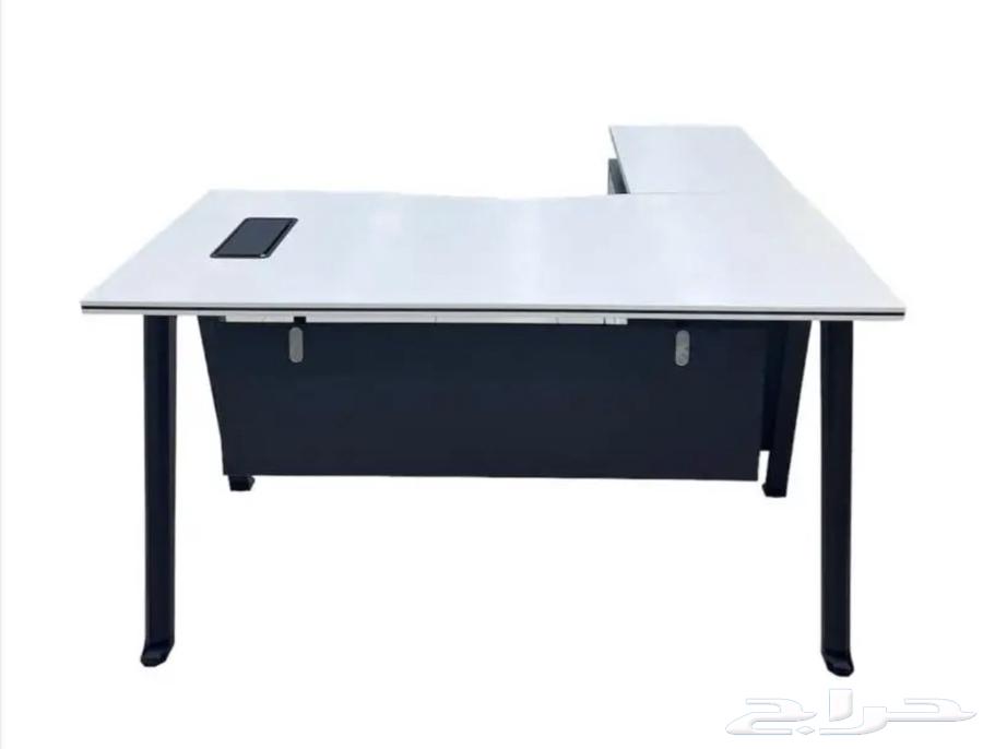 للبيع مكتب مستعمل شبه جديد64594985170050111