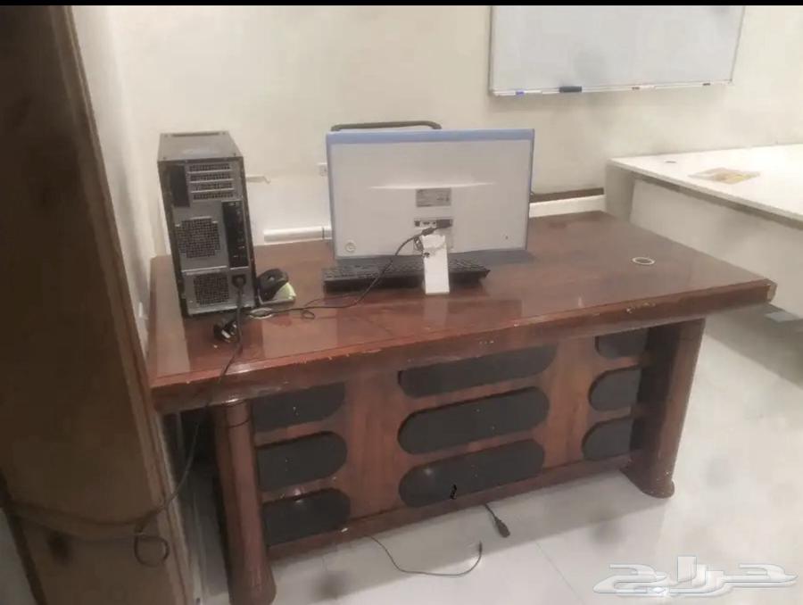 للبيع مكتب مستعمل شبه جديد64594985170050110