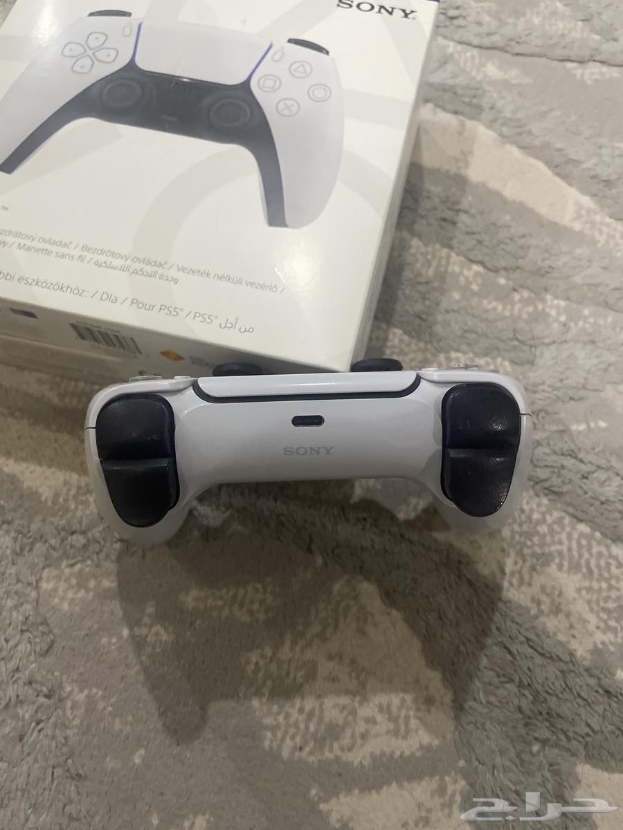 يد سوني 564592637049474113