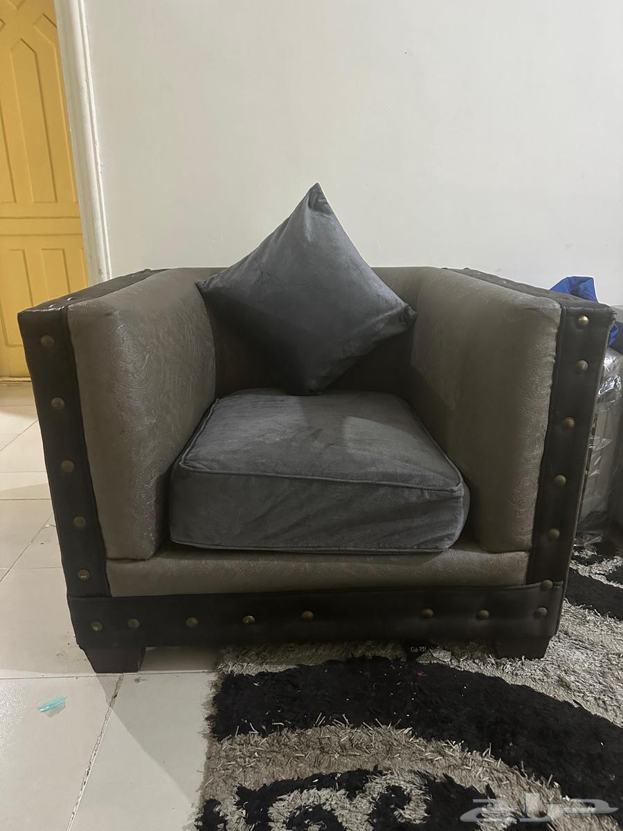 عدد 2 كنبة وعدد 2 كرسي للبيع64590995975171111